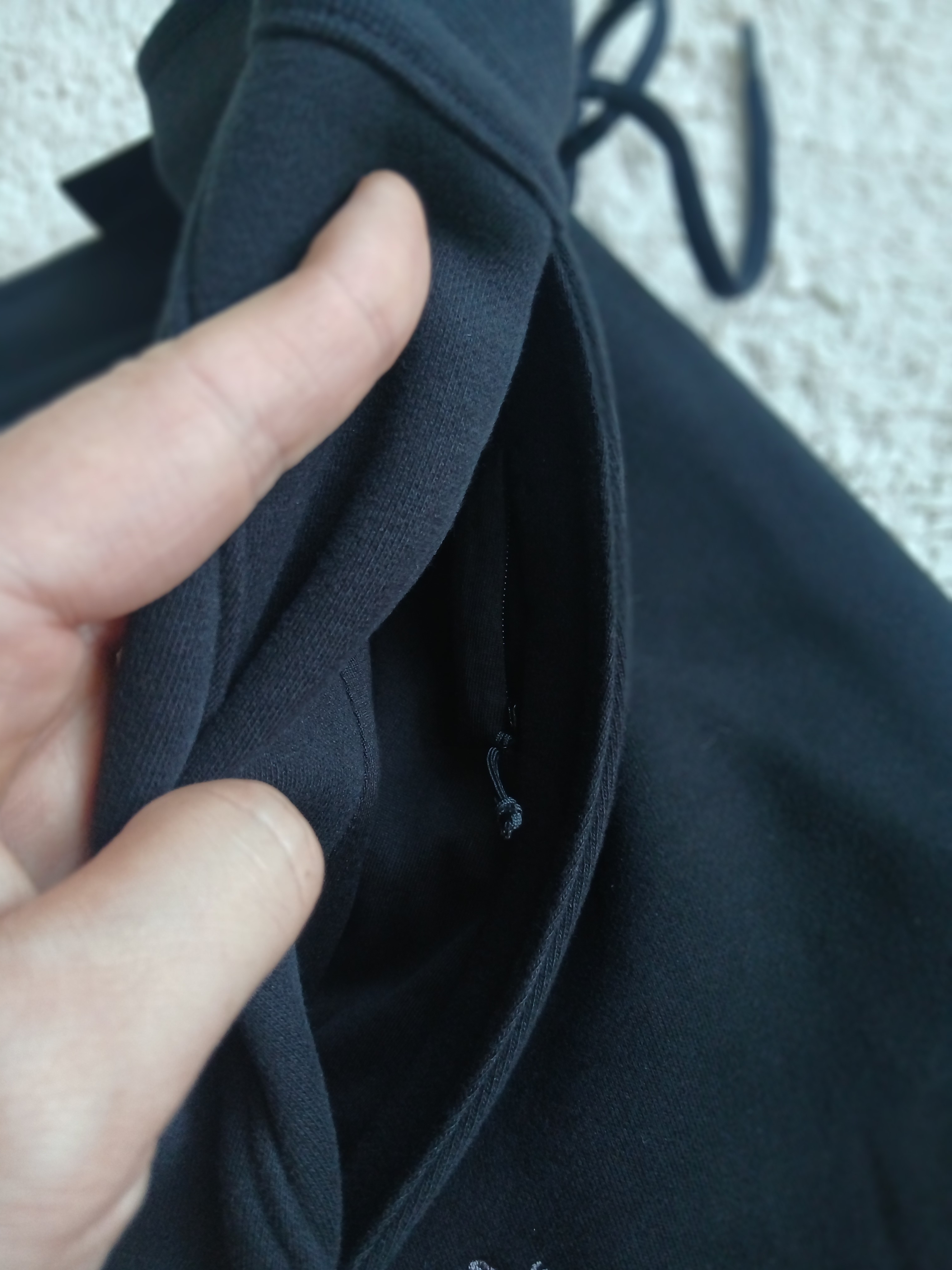 Arc'teryx Emblem Fleece Jogger Pants Black 착용 스타일 - 5