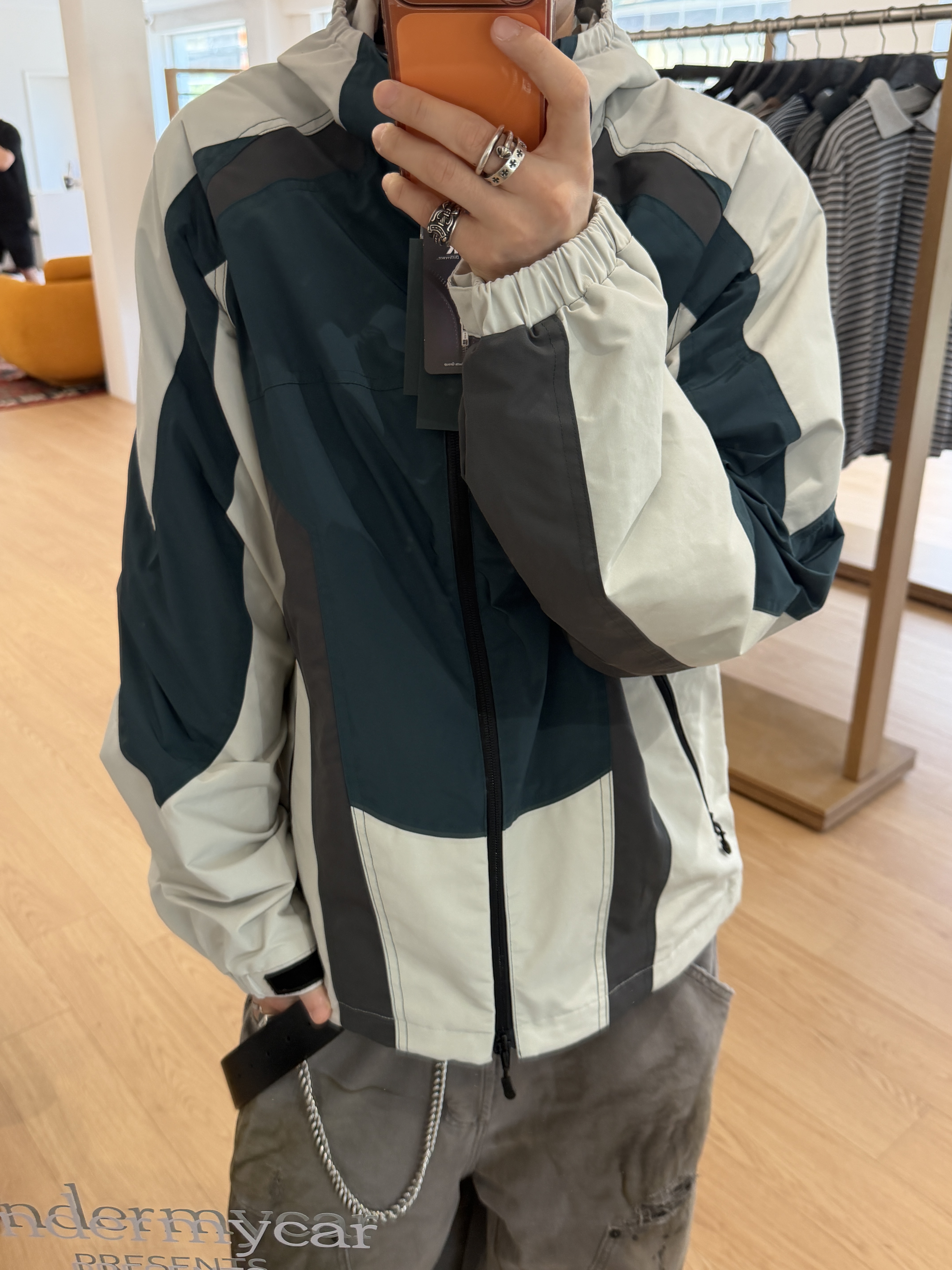 Undermycar Murslanger Worn Waffle Zip-Up Oatmeal, Undermycar Goatskin Slim Standard Blouson Black 착용 스타일 - 6