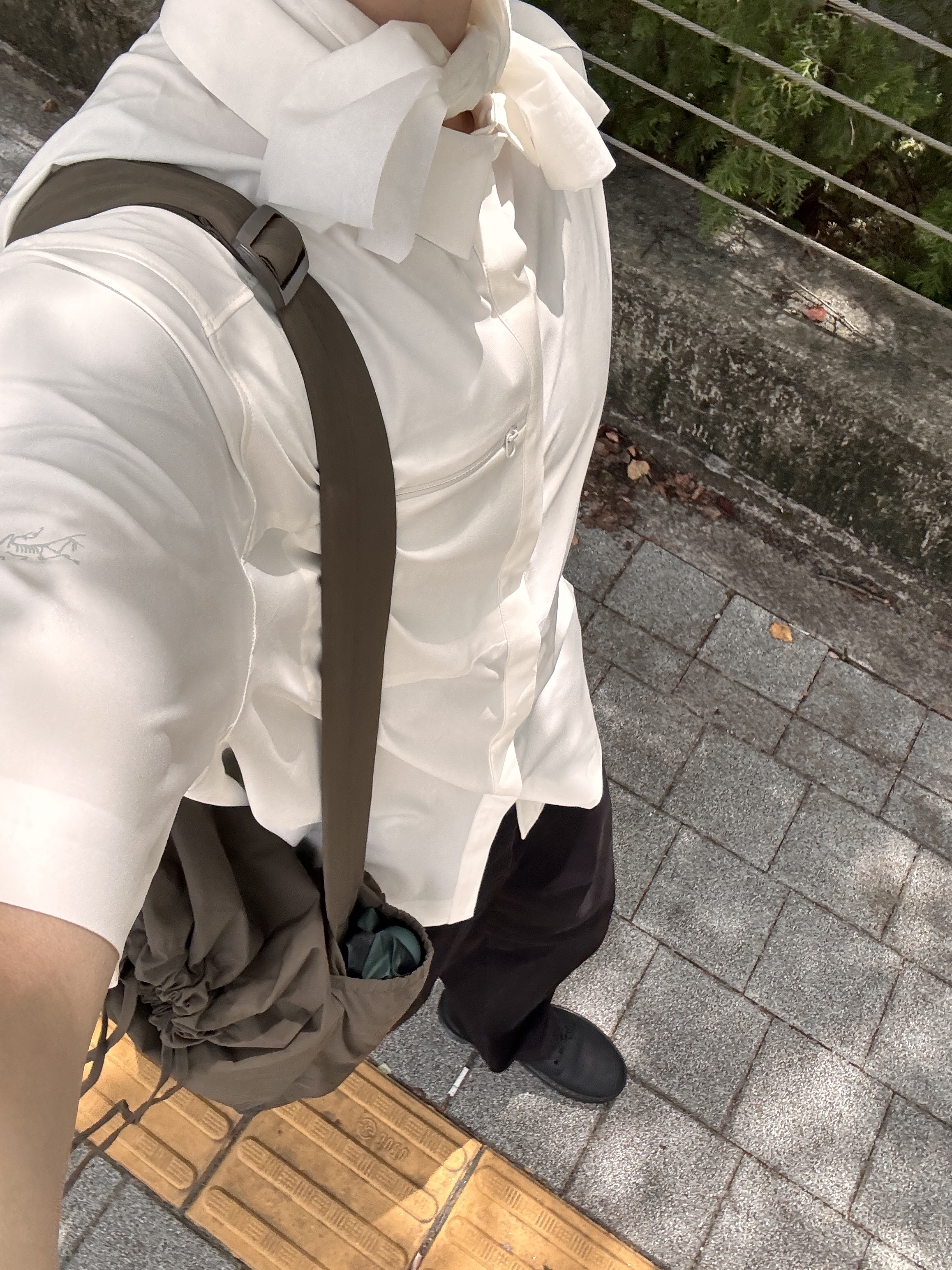 Arc'teryx Skyline Shirt SS Arctic Silk, Dr. Martens Reeder Wyoming Leather Utility Shoes Black 착용 스타일