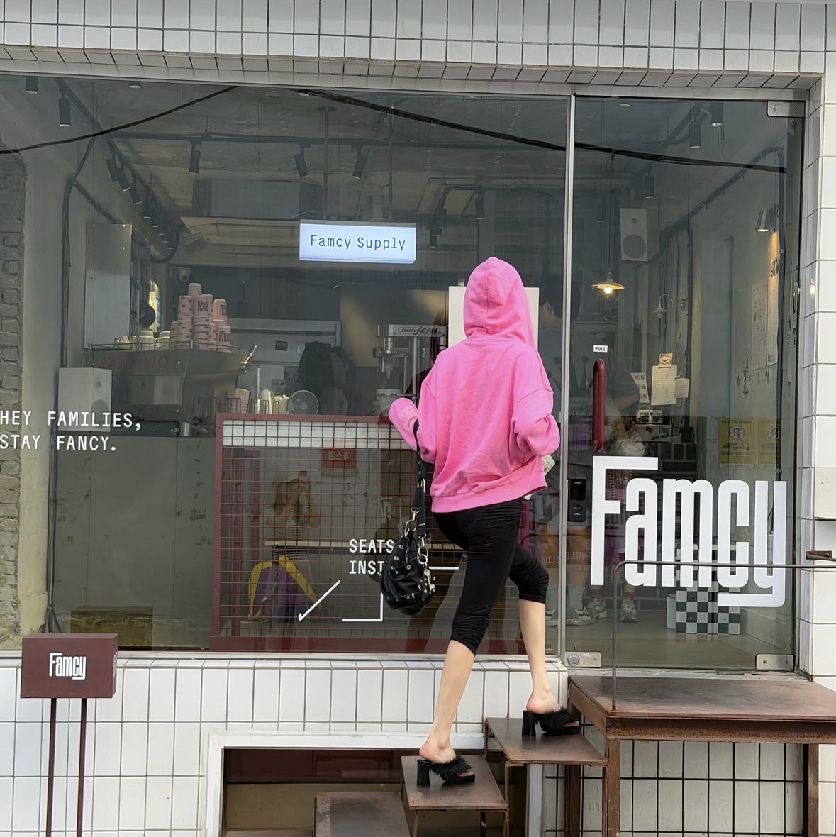 Gateless Girls Zip-up Hoodie-Pink 착용 스타일 - 9