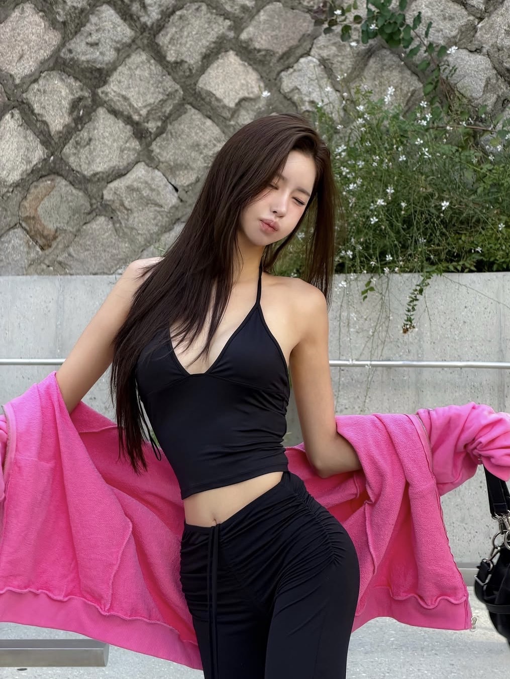 Gateless Girls Zip-up Hoodie-Pink, Gateless Girls Zip-up Hoodie-Pink-Charcoal 착용 스타일 - 4