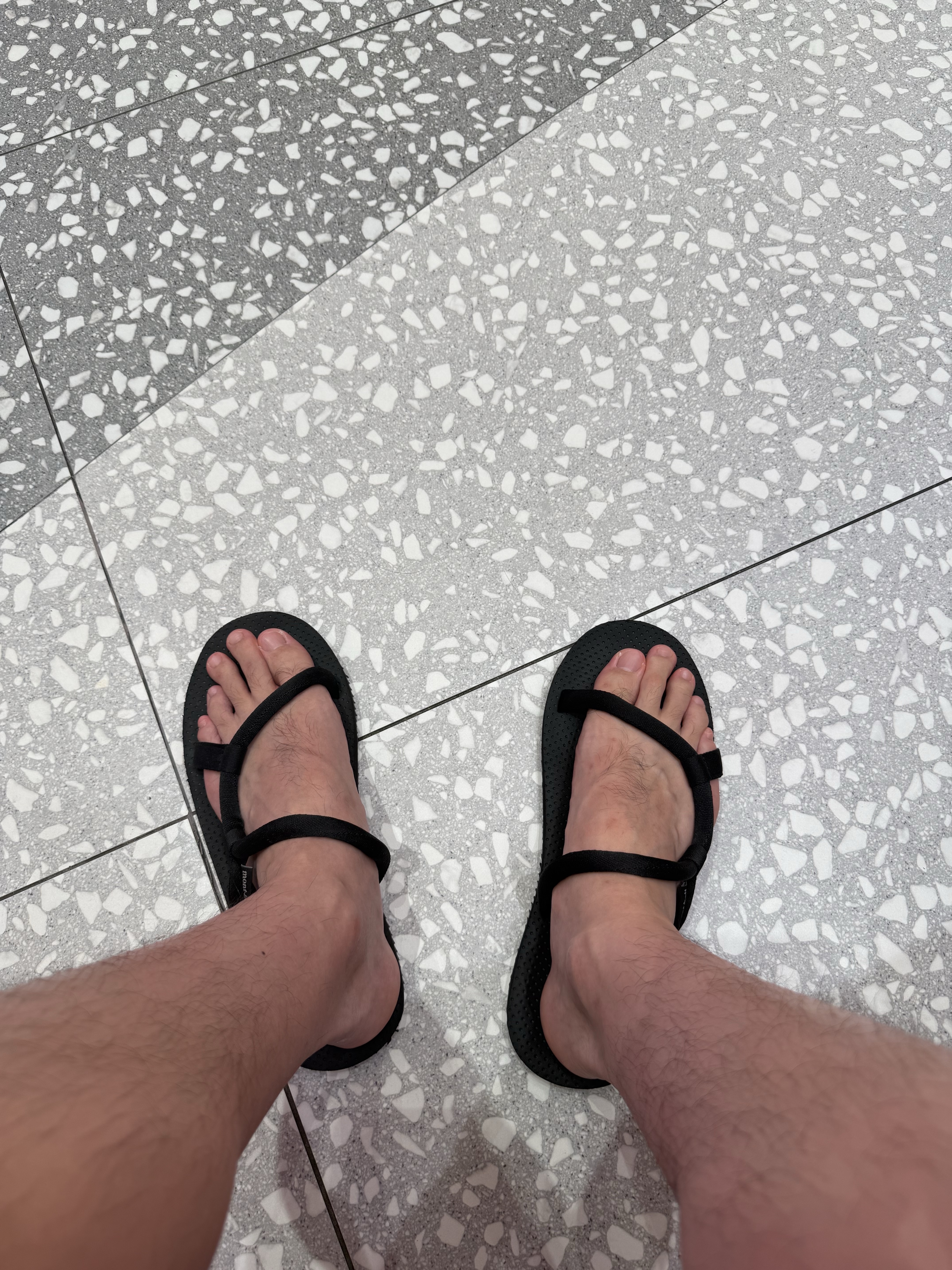 Montbell Sock-On Sandals Black 착용 스타일