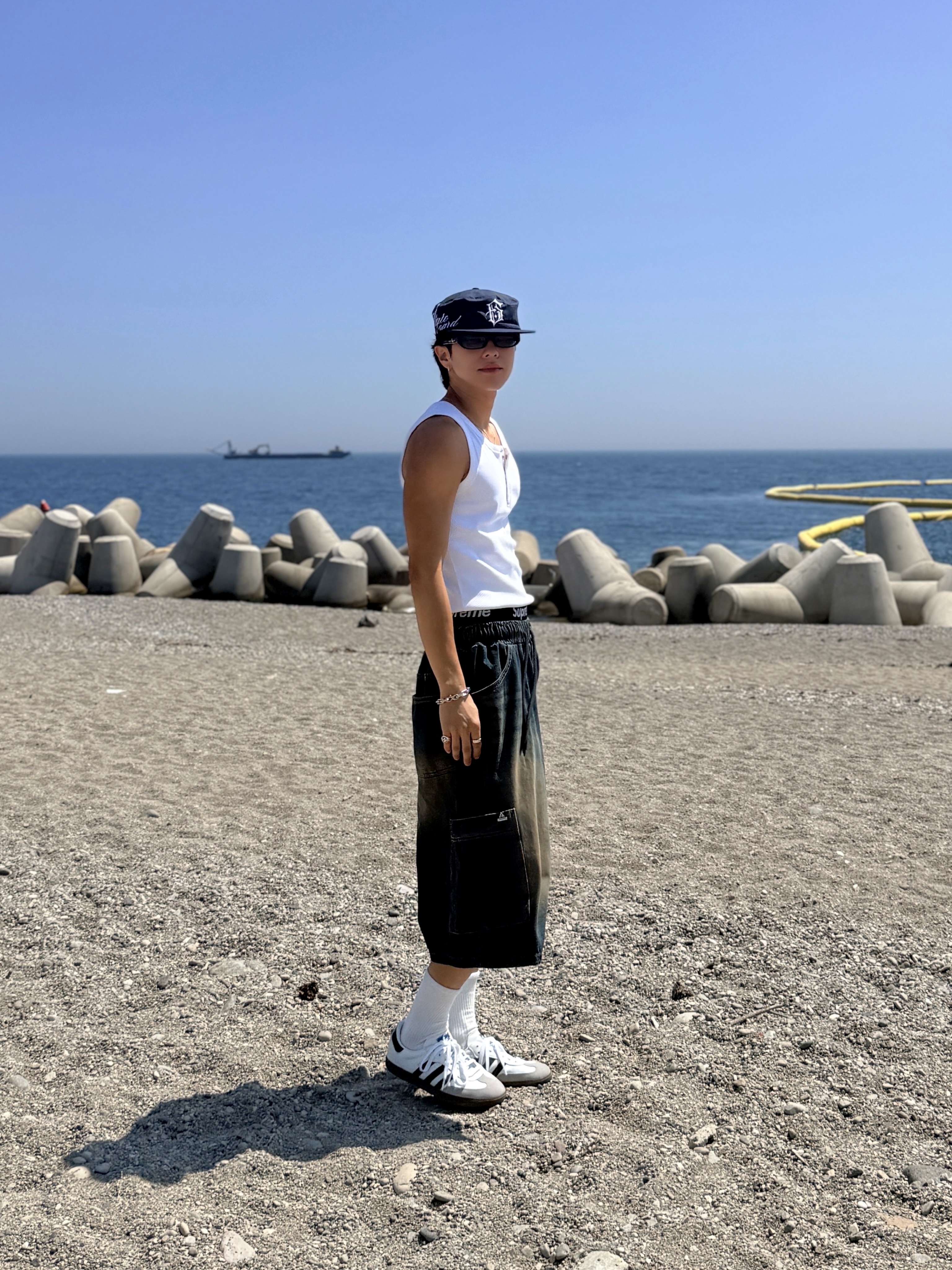 Supreme Hanes Boxer Briefs Black (4 Pack), Louis Vuitton Monogram Chain Bracelet Silver 착용 스타일 - 5