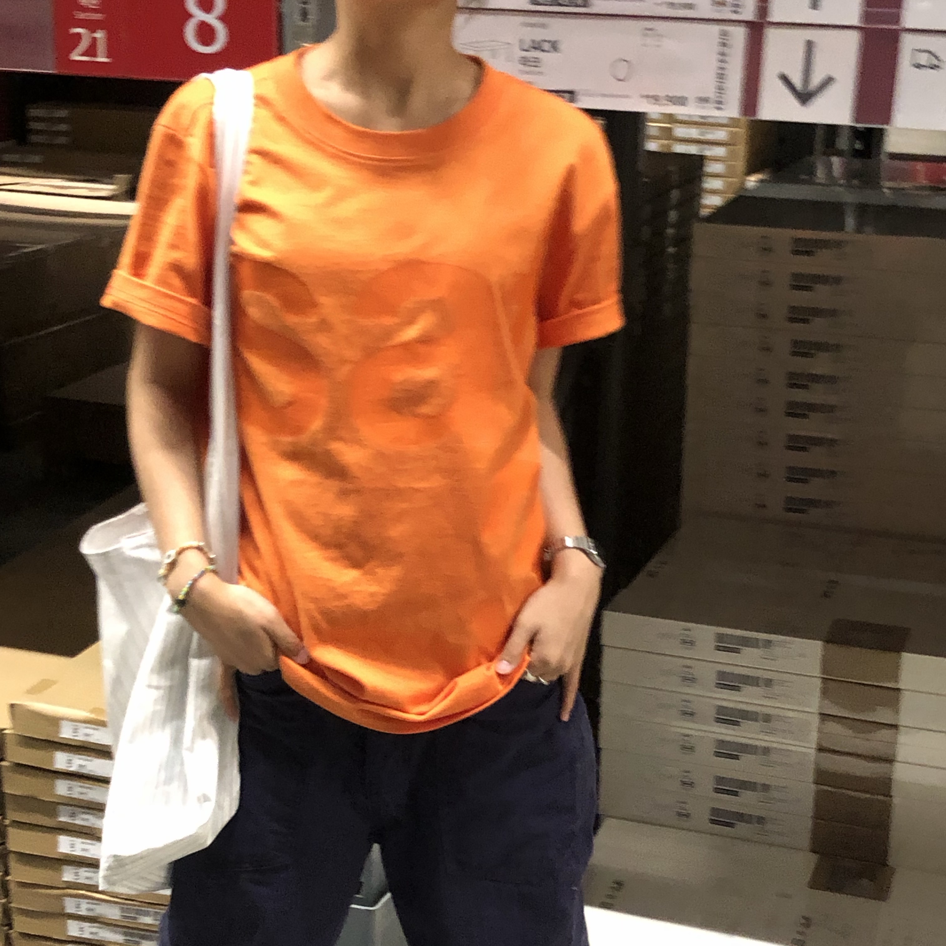 [KREAM 단독] 사파리스팟 베이직 사파리 티셔츠 오렌지 착용 스타일 - 3
