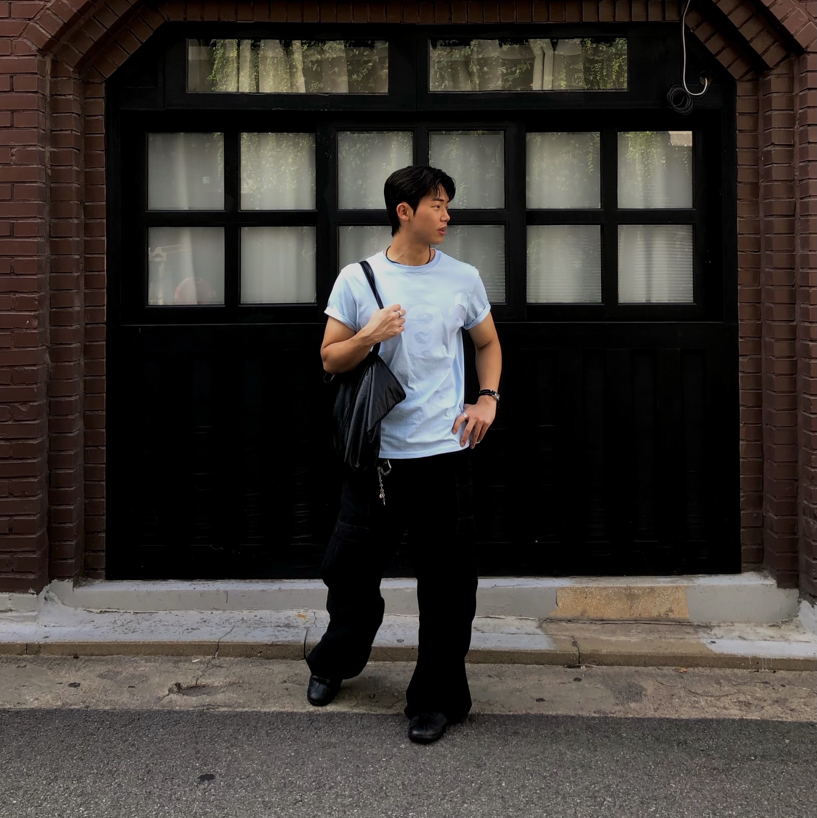 [KREAM 단독] Safarispot Basic Safari T-Shirt Sky 착용 스타일 - 1