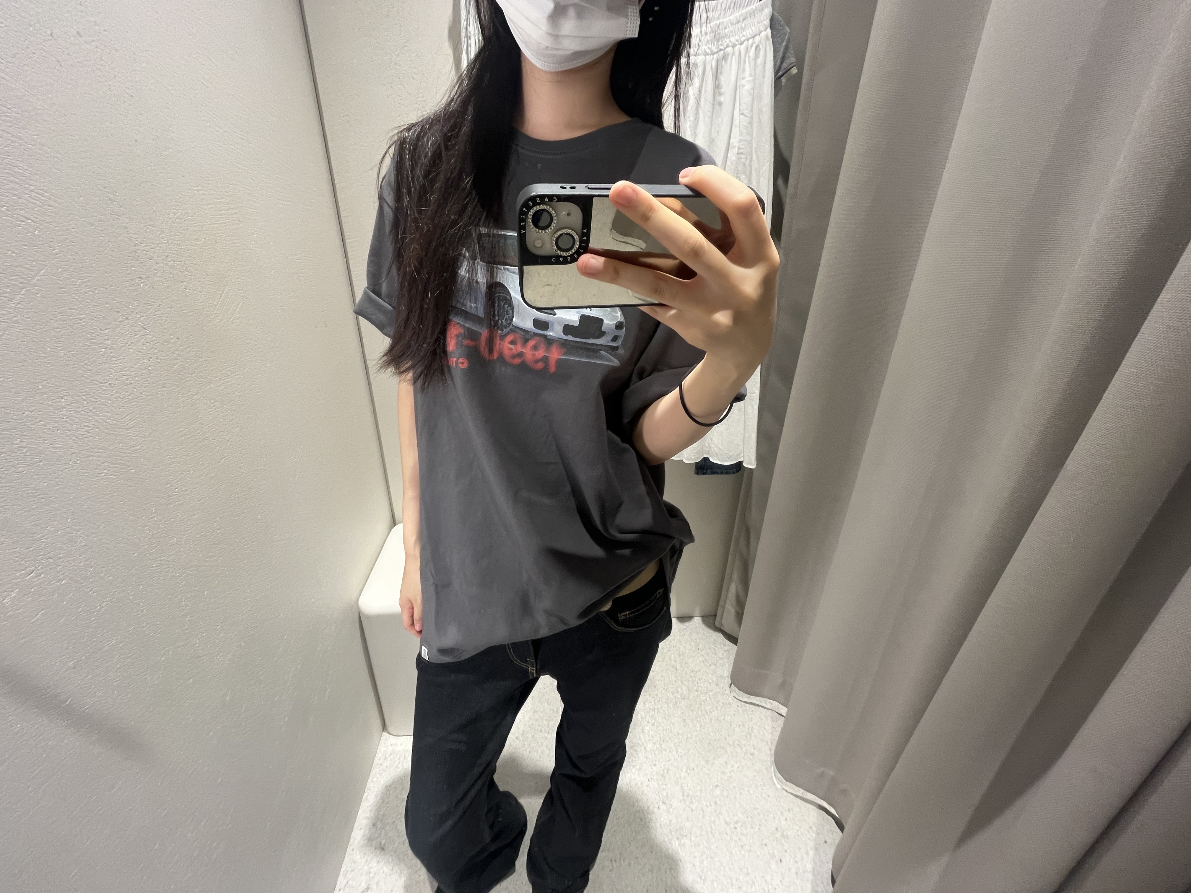 Thevinylhouse Old Car T-Shirt Charcoal 착용 스타일 - 4