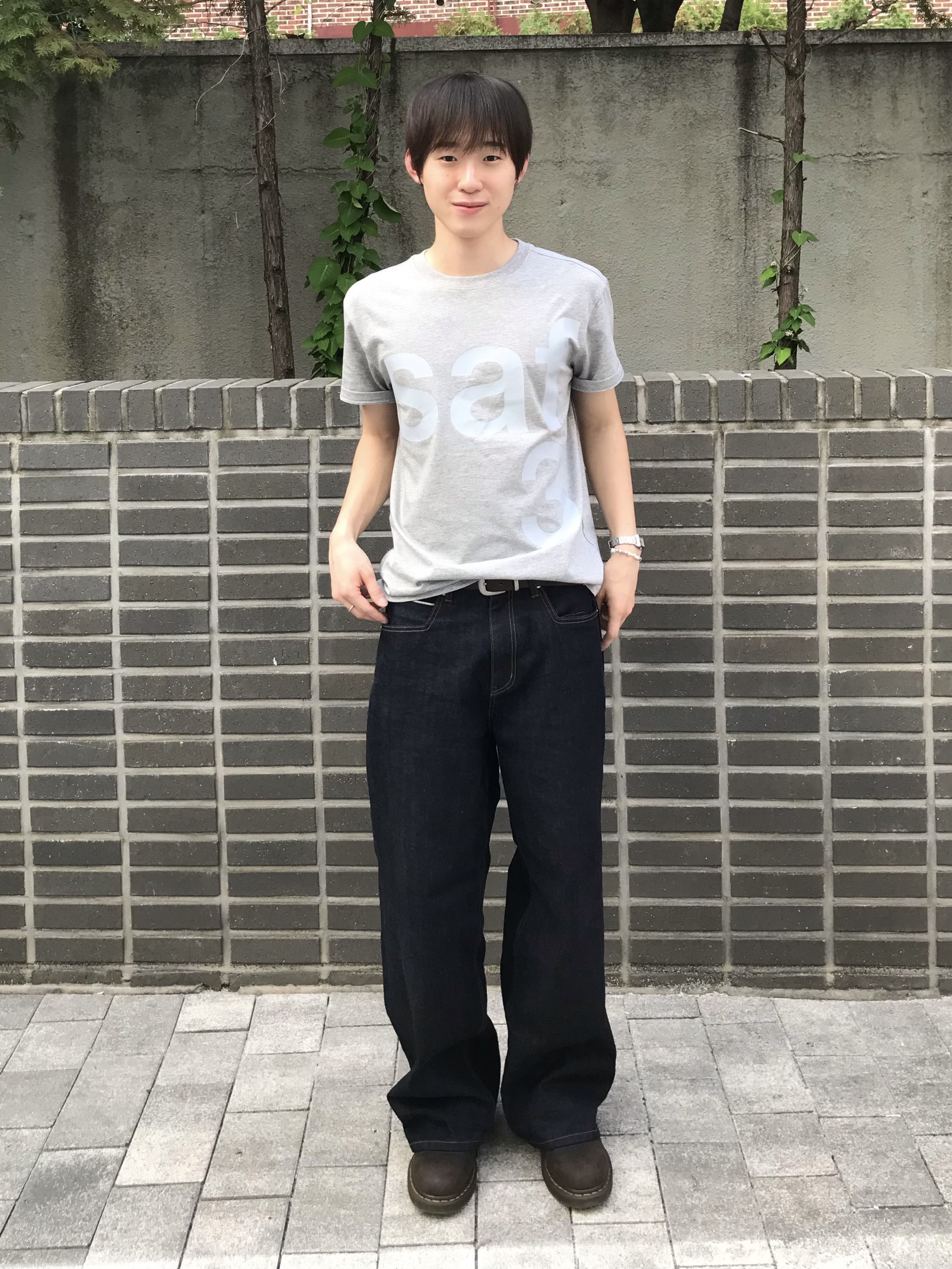 [KREAM 단독] Safarispot Basic Safari T-Shirt Heather Gray 착용 스타일 - 1