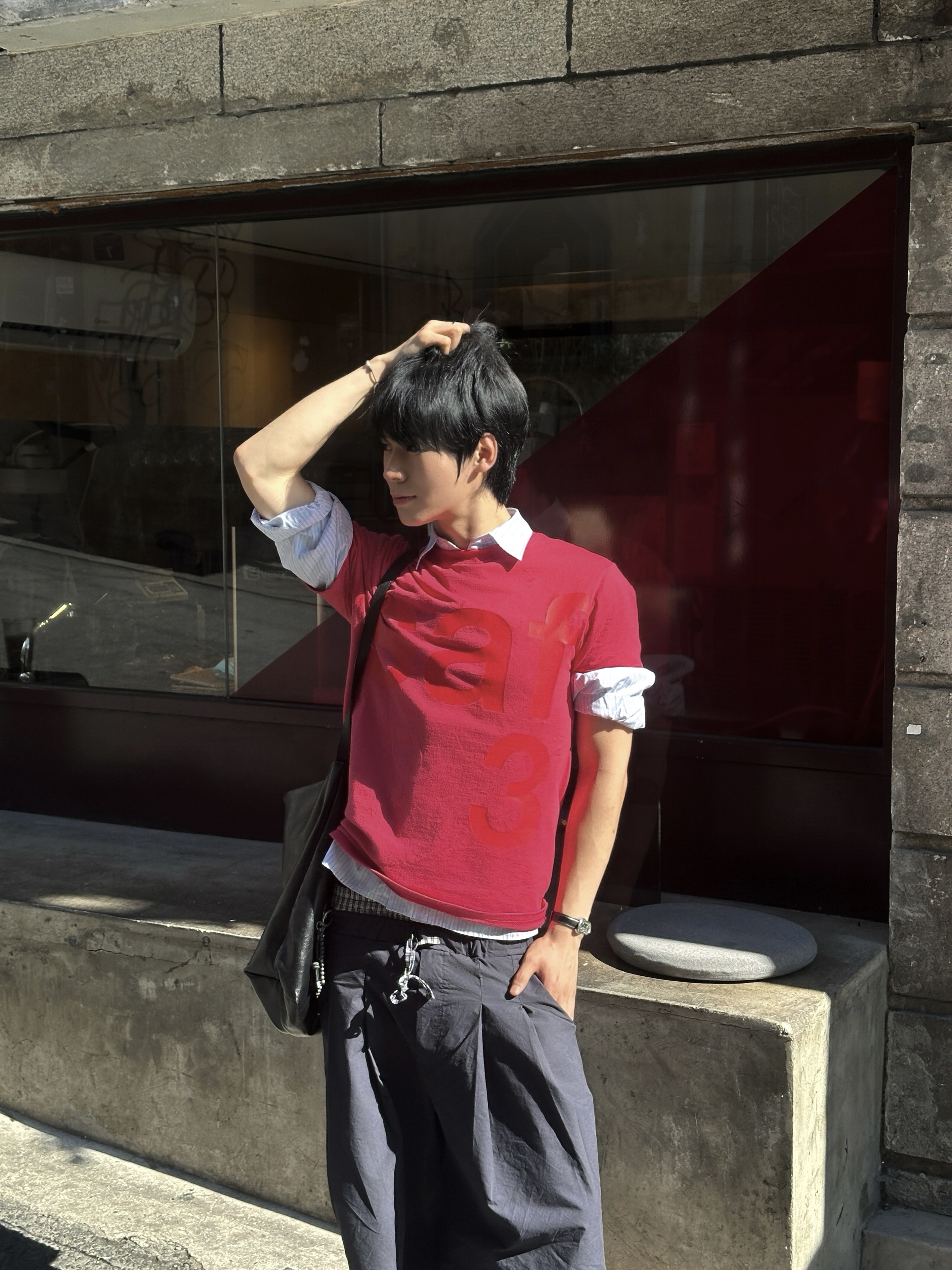 [KREAM 단독] Safarispot Basic Safari T-Shirt Red 착용 스타일 - 4