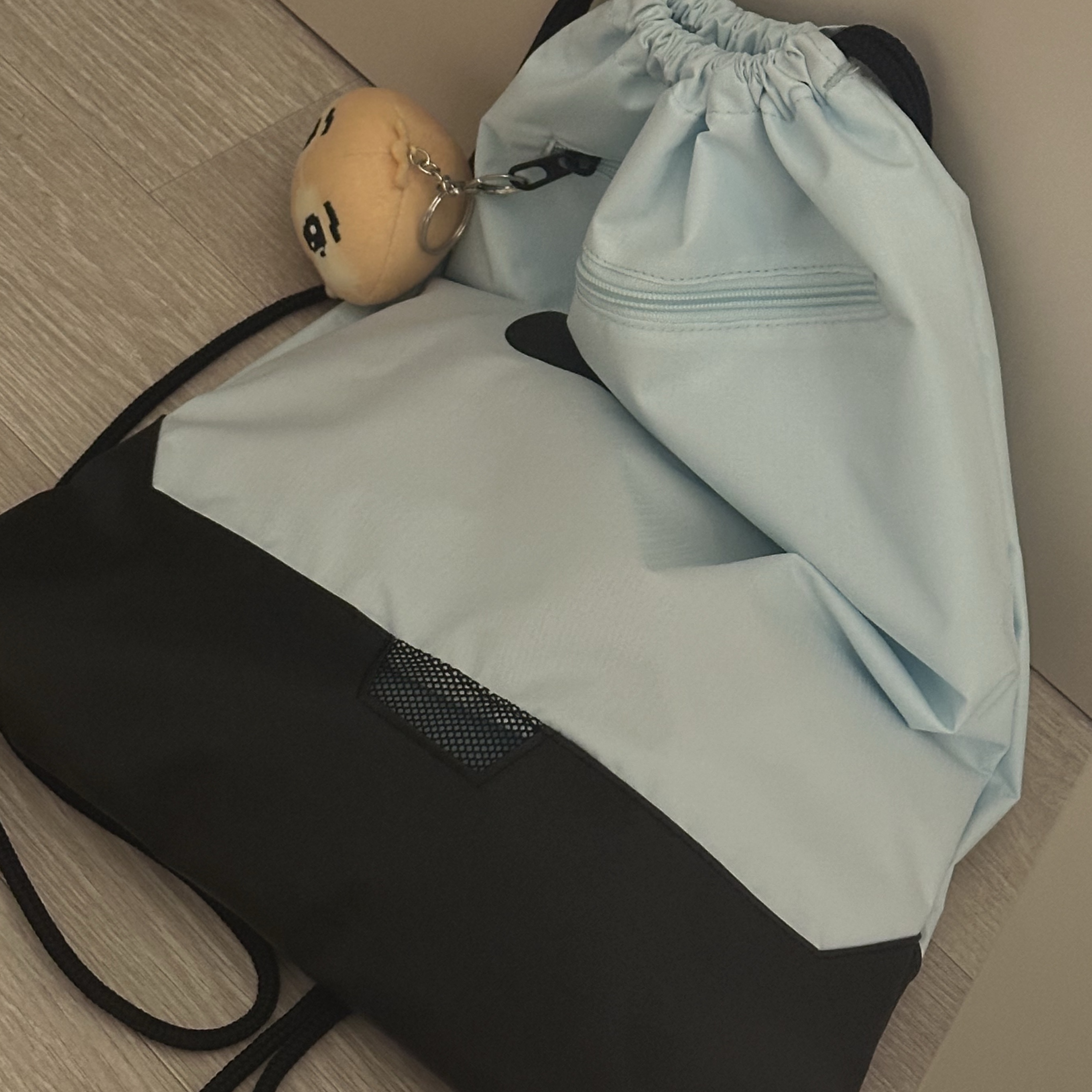 Nike Brasilia 9.5 Training Gym Sack 18L Glacier Blue Black 착용 스타일