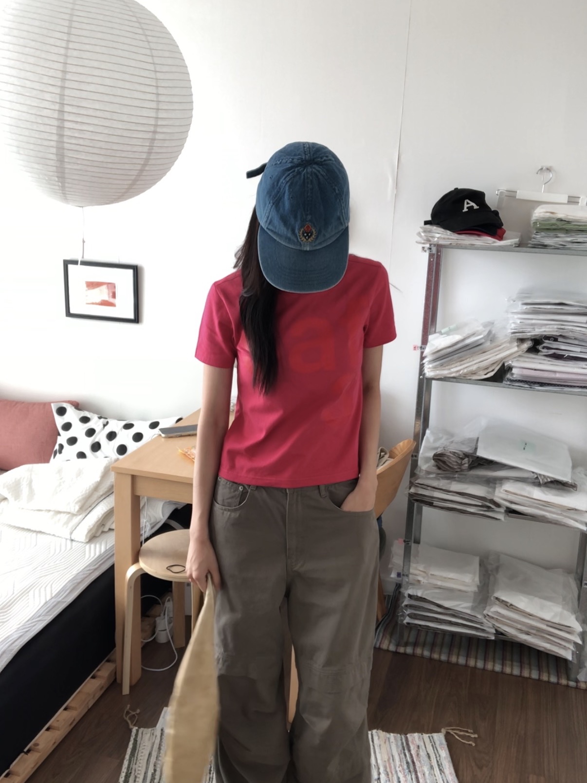 [KREAM 단독] Safarispot Basic Safari T-Shirt Red 착용 스타일 - 1