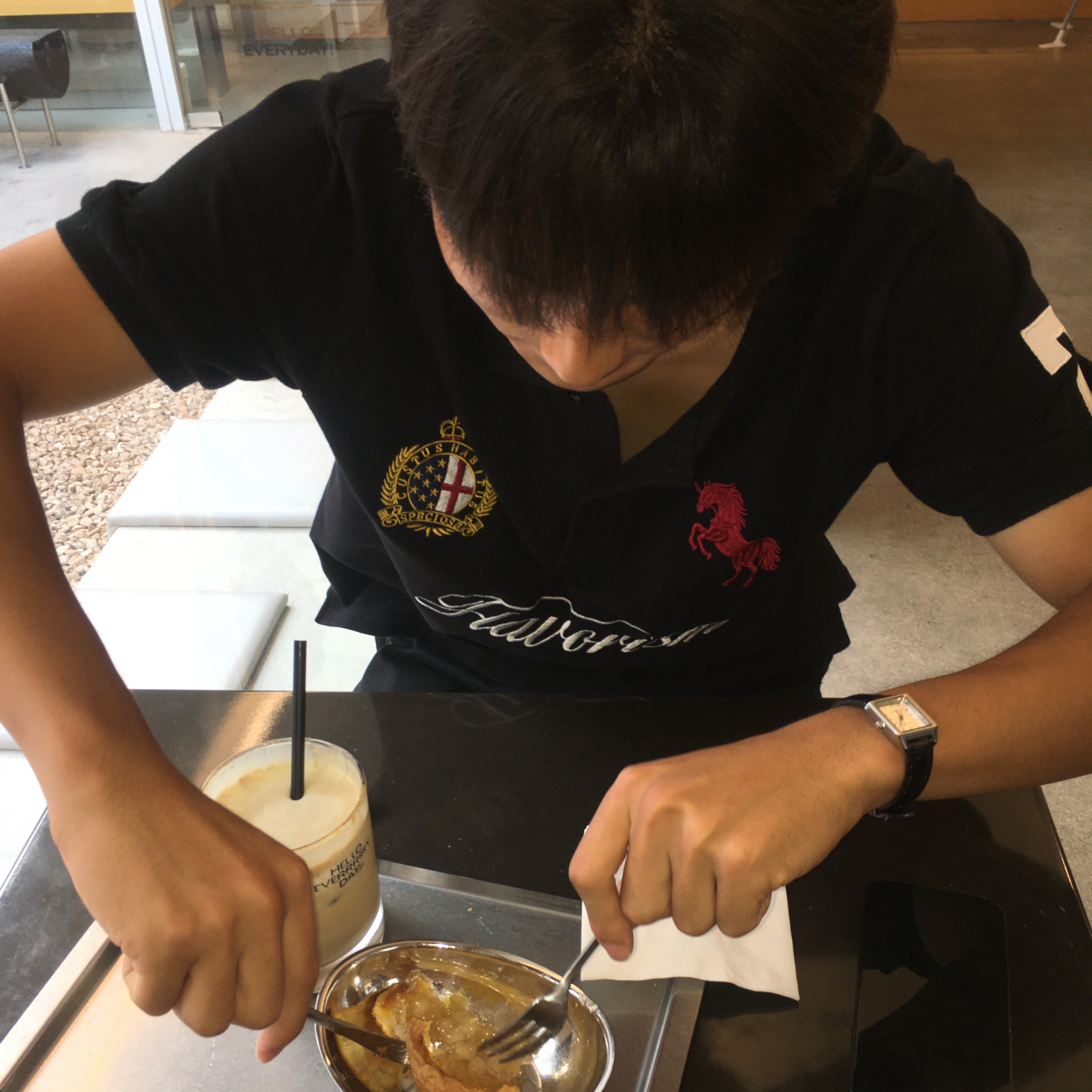 Flavorism Red Horse Pique Shirt Black, Casio LTP-V007L-7E1 착용 스타일 - 2