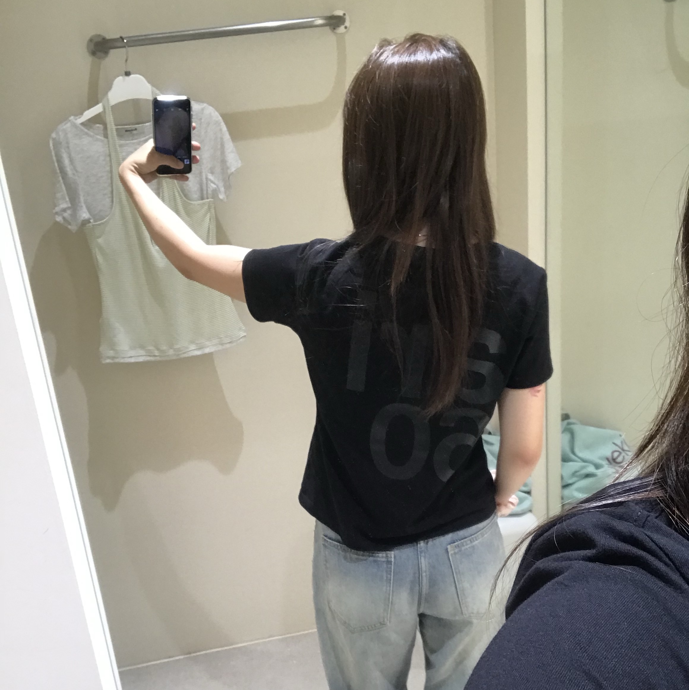 [KREAM 단독] Safarispot Basic Safari T-Shirt Black 착용 스타일 - 4