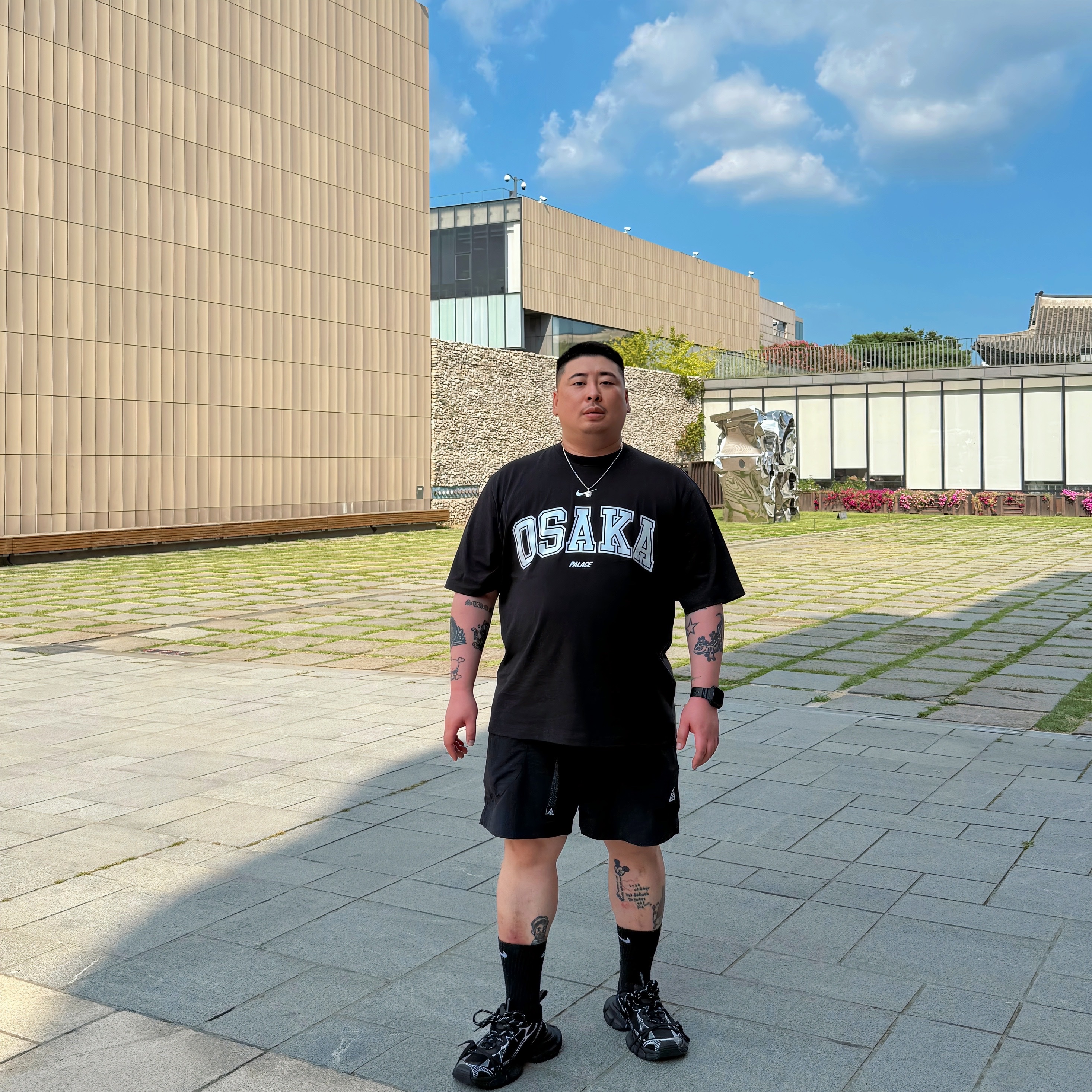 Palace x Nike Shop T-Shirt Osaka Black - 26SS, Balenciaga 3XL Sneakers Black White 착용 스타일