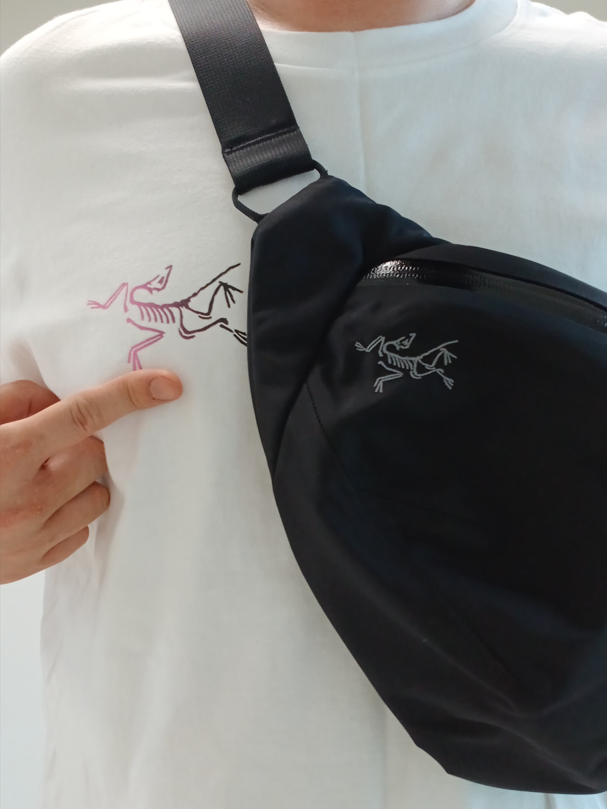 Nike ACG Trail Cap Black, Oofos x And Wander Ooahh Slide 착용 스타일 - 5