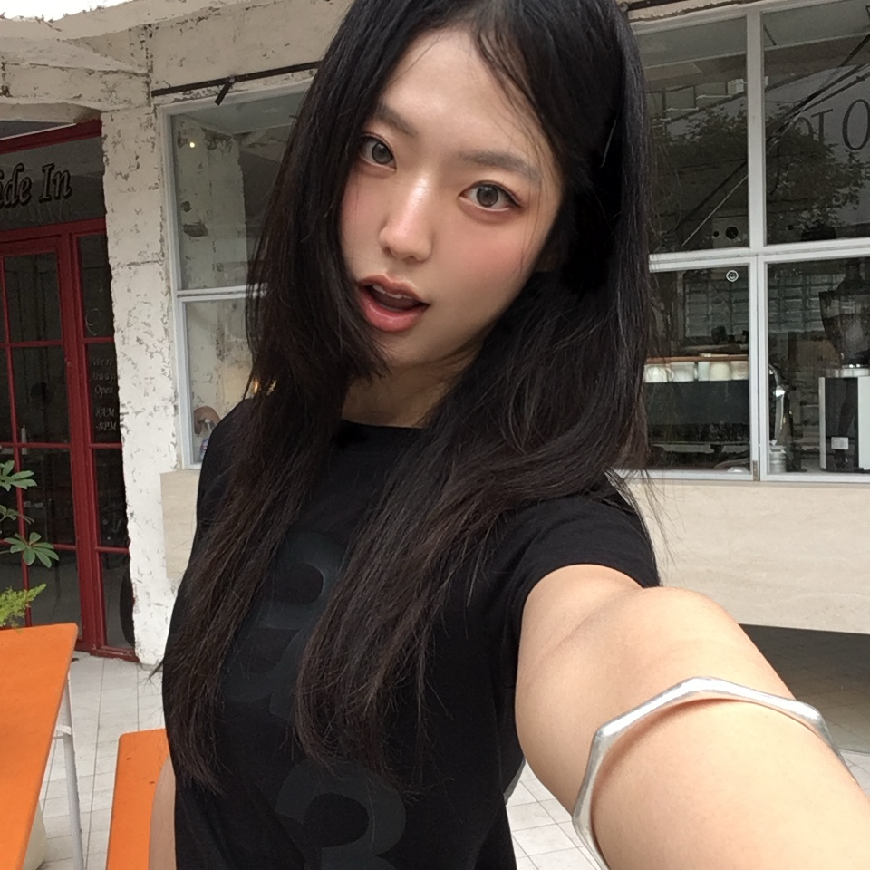 [KREAM 단독] Safarispot 1/2 Basic Safari T-Shirt Black 착용 스타일 - 10