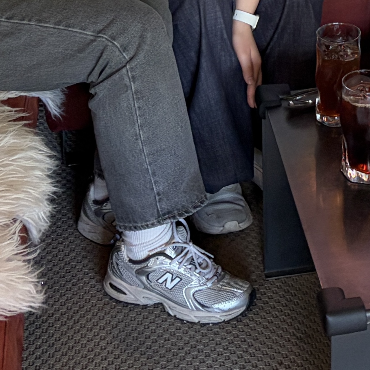 New Balance 530 Steel Grey 착용 스타일