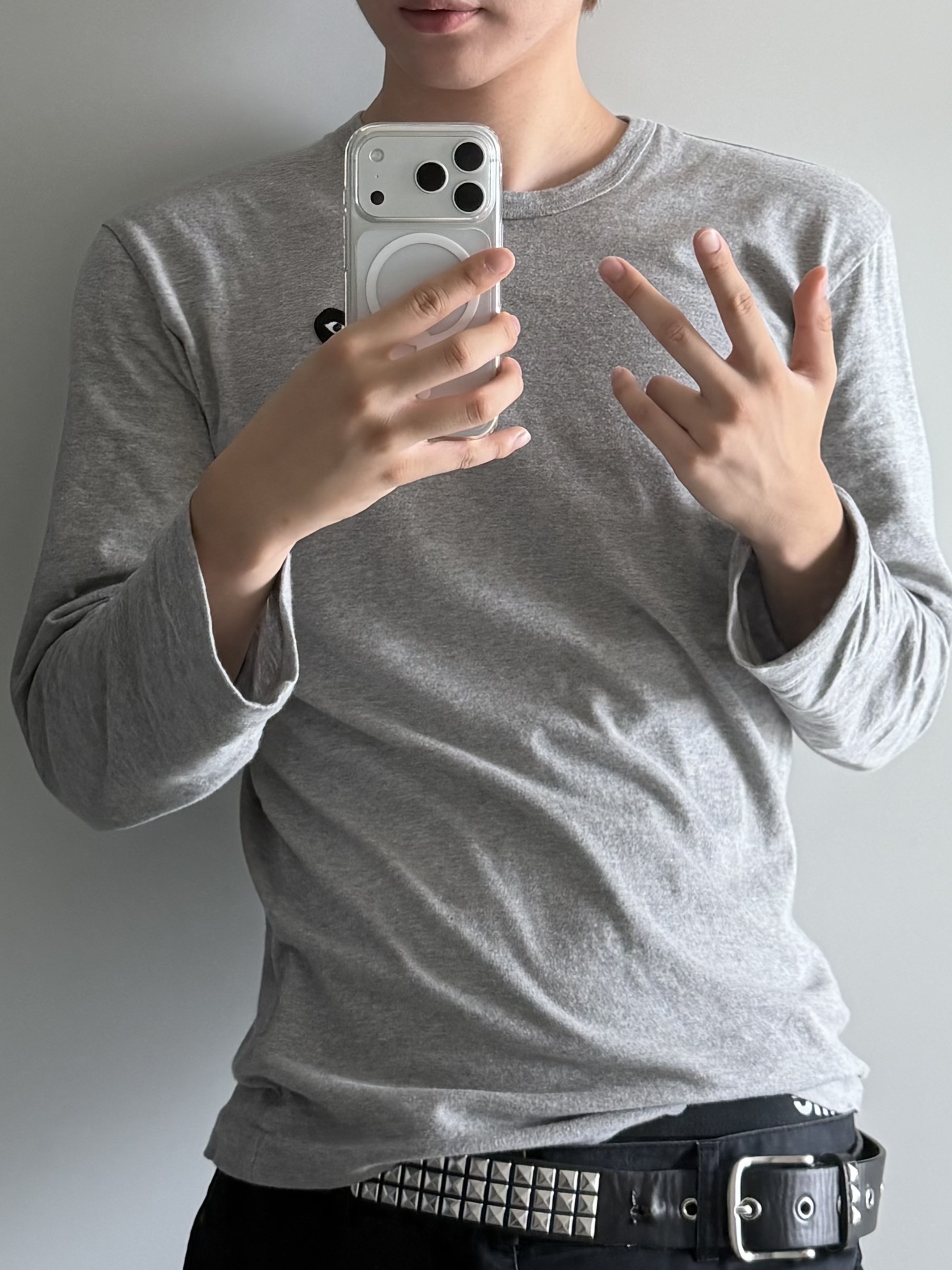 Play Comme des Garcons Black Heart LS T-Shirt Grey, Supreme Hanes Boxer Briefs Black (4 Pack) 착용 스타일