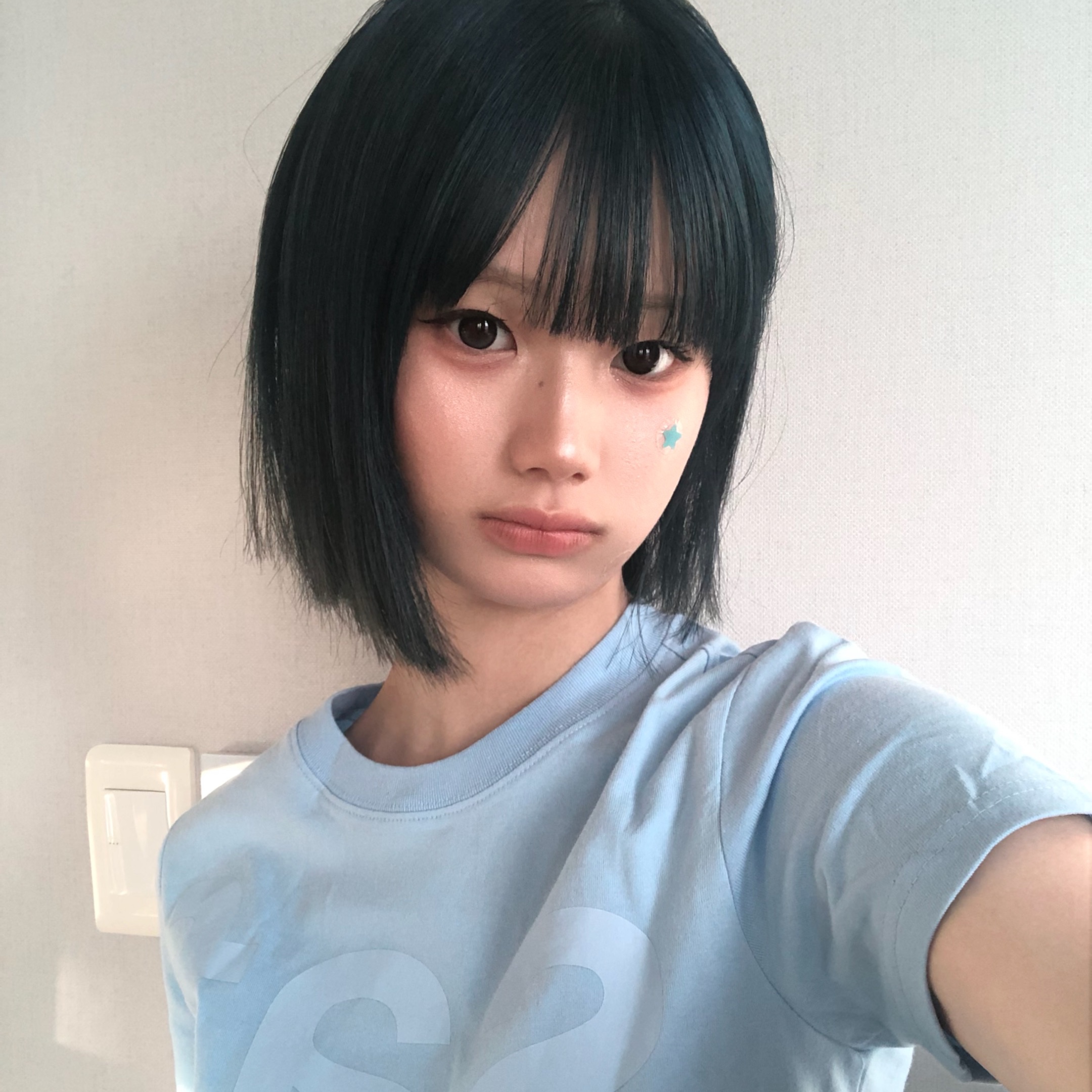 [KREAM 단독] Safarispot Basic Safari T-Shirt Sky 착용 스타일 - 1