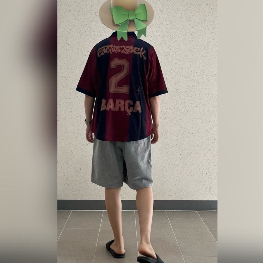 Nike FC Barcelona x Travis Scott Retro 2000/01 Home Skeleton Jersey Multicolor (Non Marking Ver.) 착용 스타일