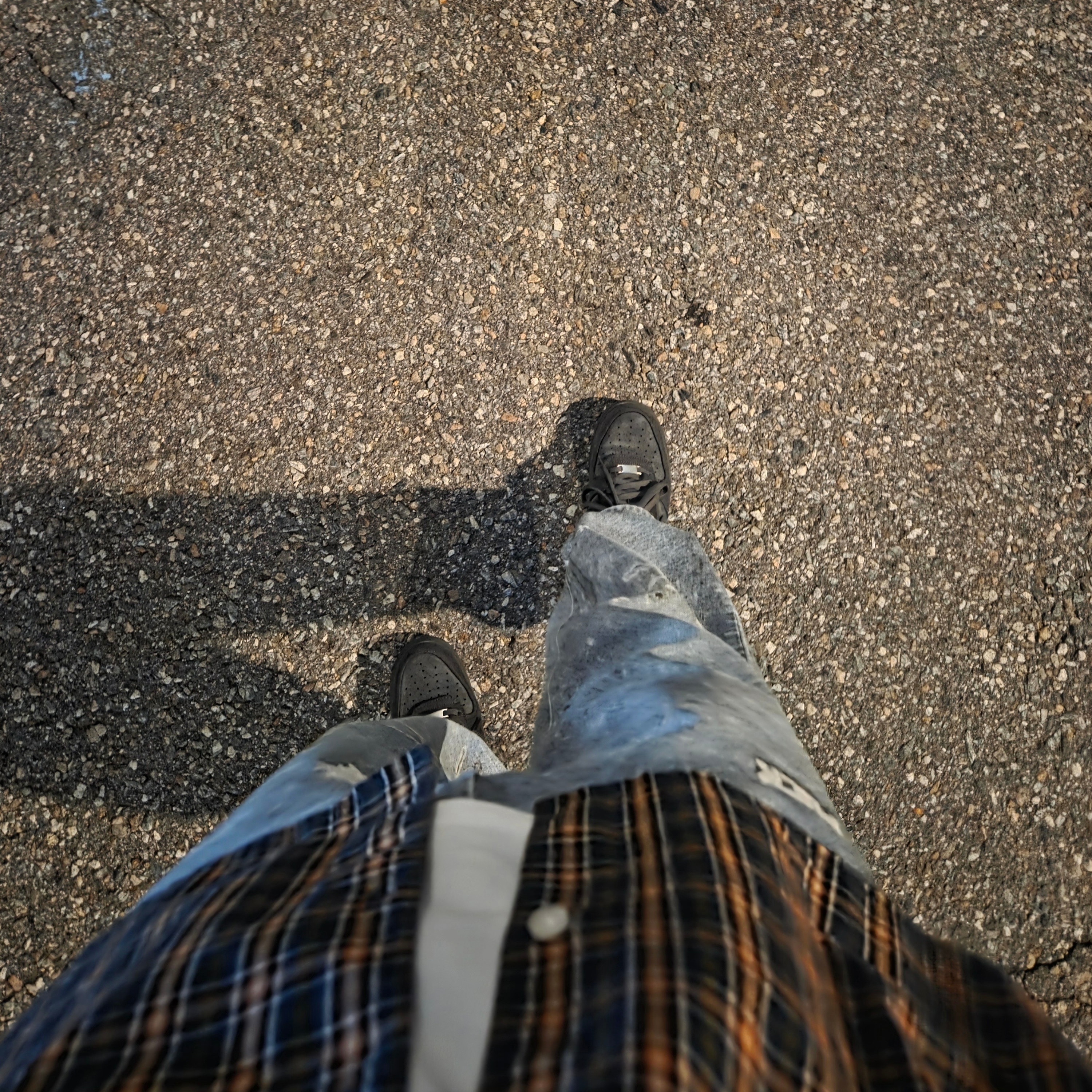 Supreme Mini Plaid S/S Shirt Navy - 26SS, Supreme HJR Trompe L'oeil Loose Fit Jean Blue - 24FW 착용 스타일