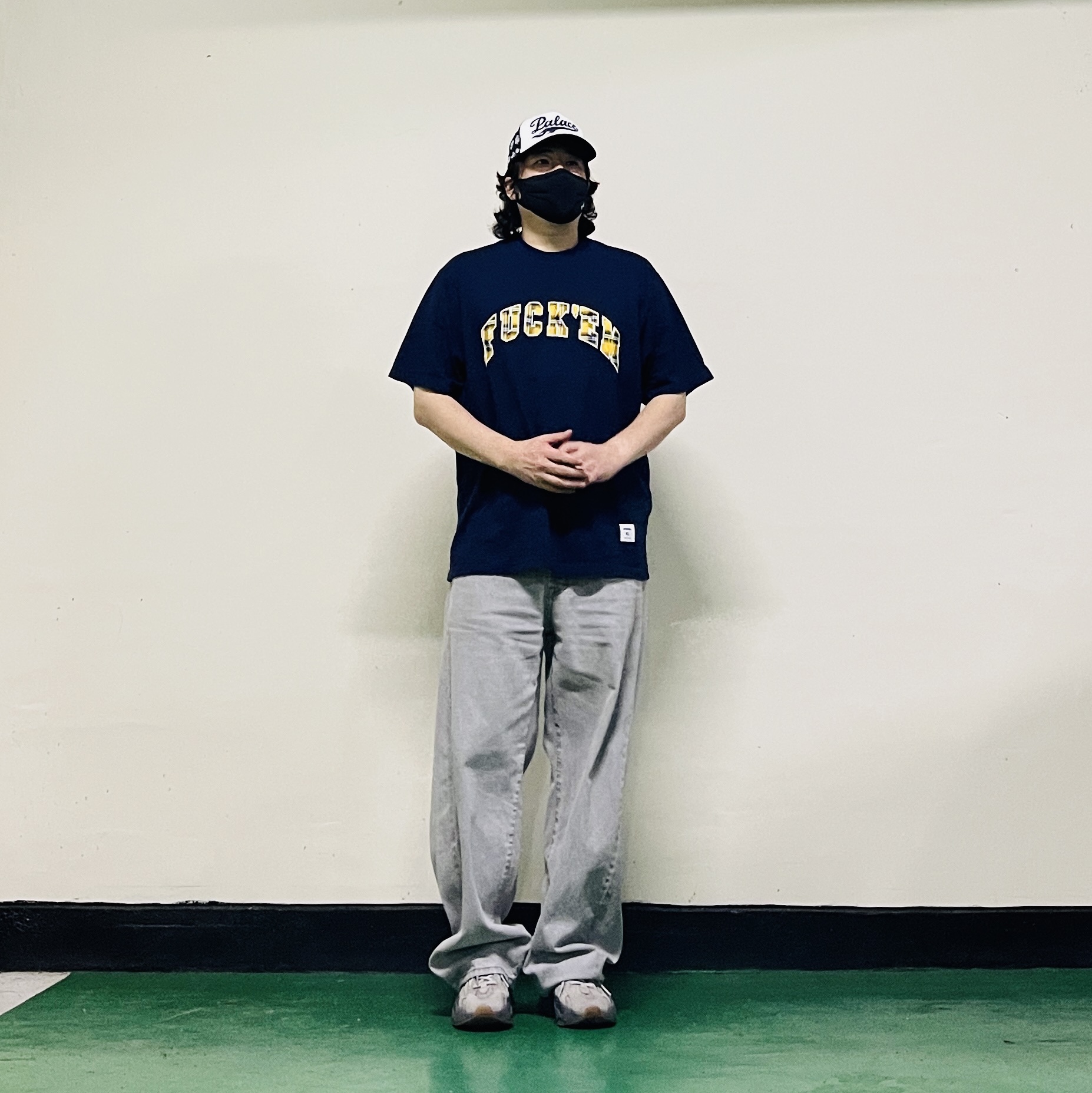 Supreme Fuck Em Plaid S/S Top Navy - 26SS, Palace Palactic Trucker Navy - 25SS 착용 스타일 - 3