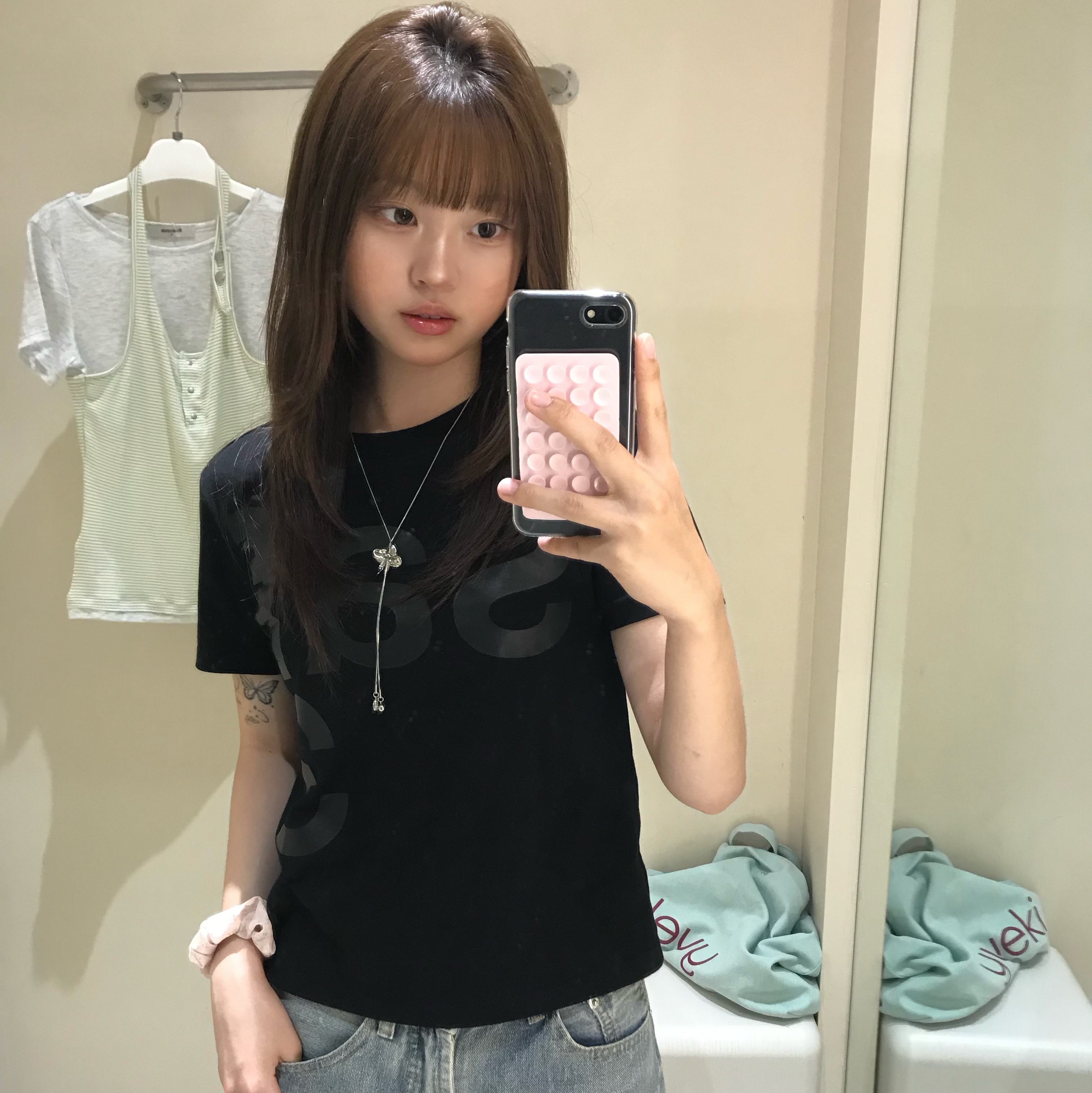 [KREAM 단독] Safarispot Basic Safari T-Shirt Black 착용 스타일 - 3