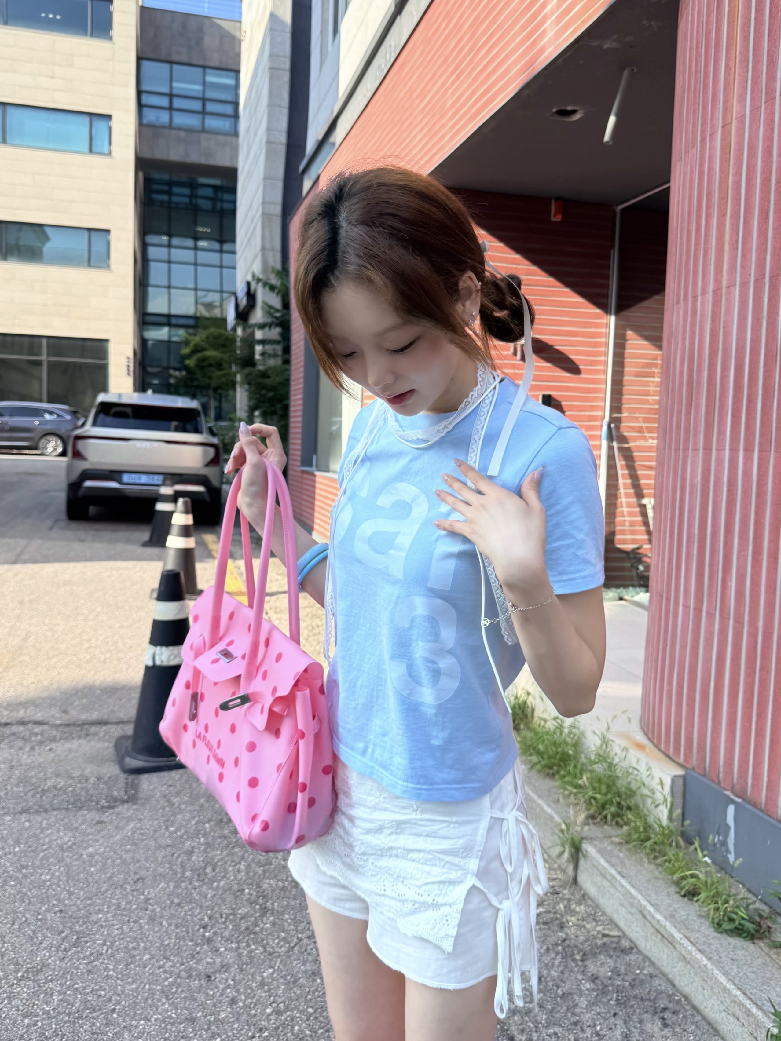 [KREAM 단독] Safarispot 1/2 Basic Safari T-Shirt Sky 착용 스타일 - 7