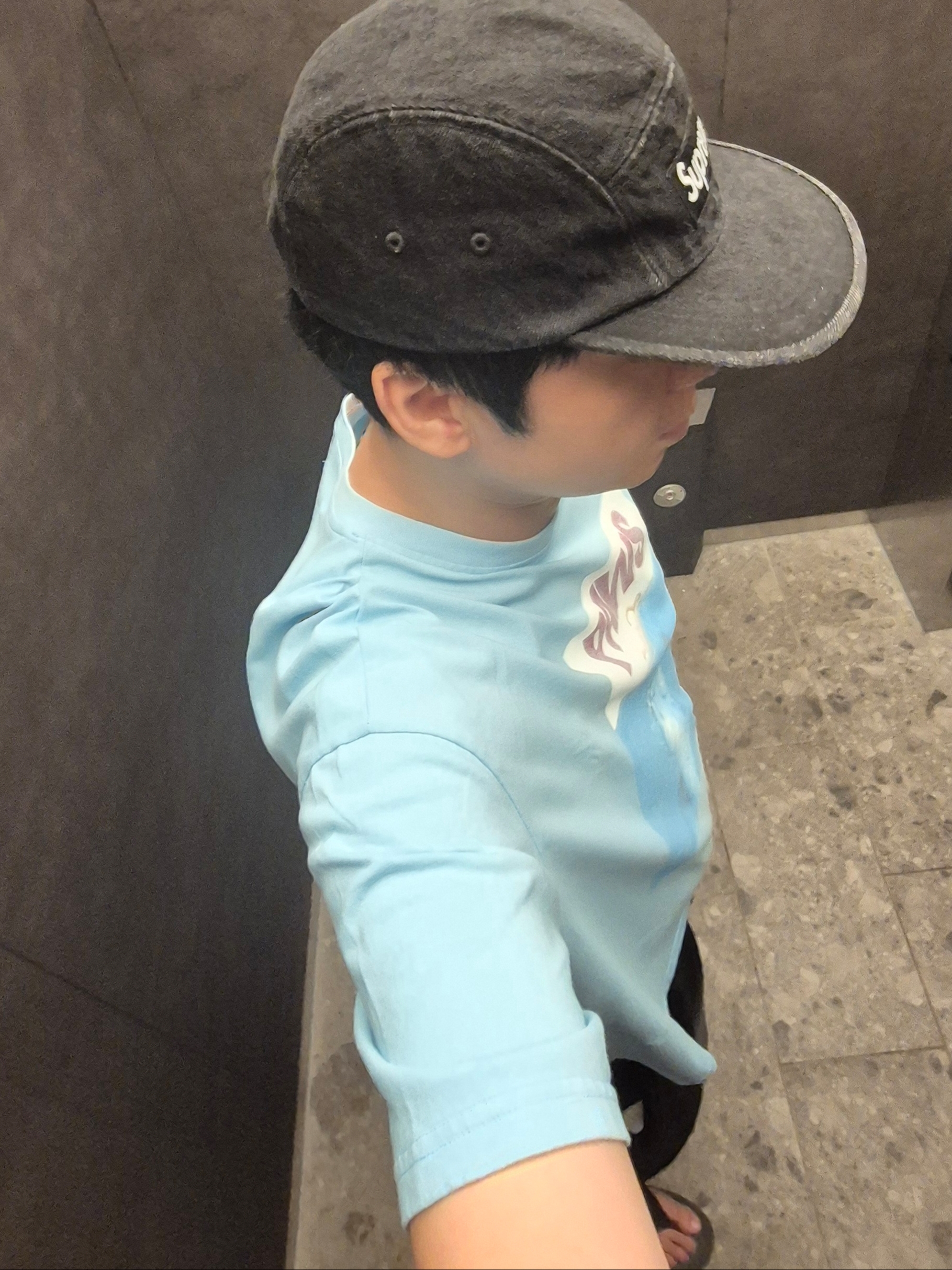 Supreme Denim Camp Cap Black - 24FW, Undermycar MU.127 Classic Logo Brush Washed Sweat Shorts Black 착용 스타일 - 2