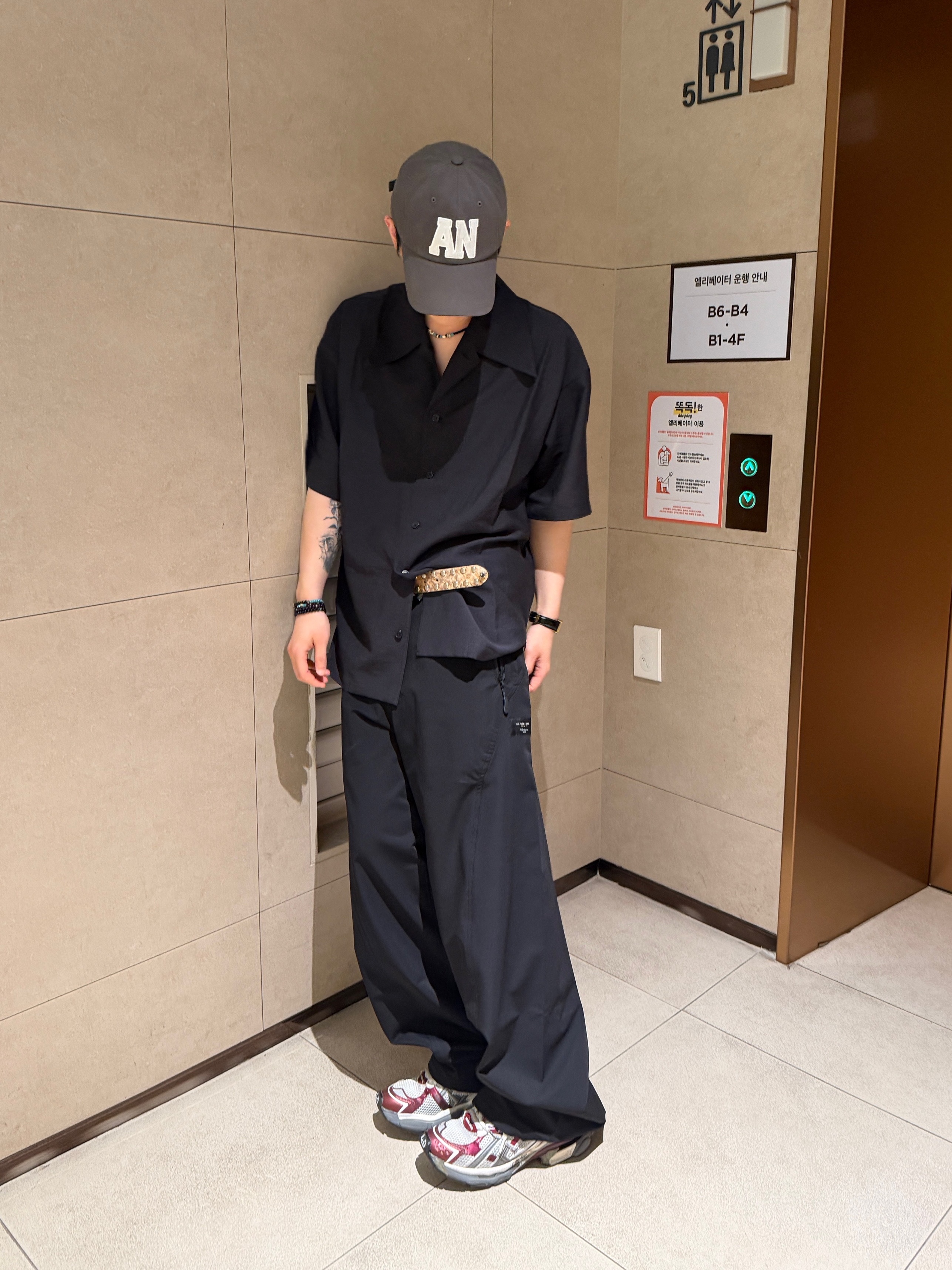 Timex x Noah Sun and Moon Watch Black Gold, Stussy 8 Ball Studded Belt Raw Cowhide Hair 착용 스타일 - 5