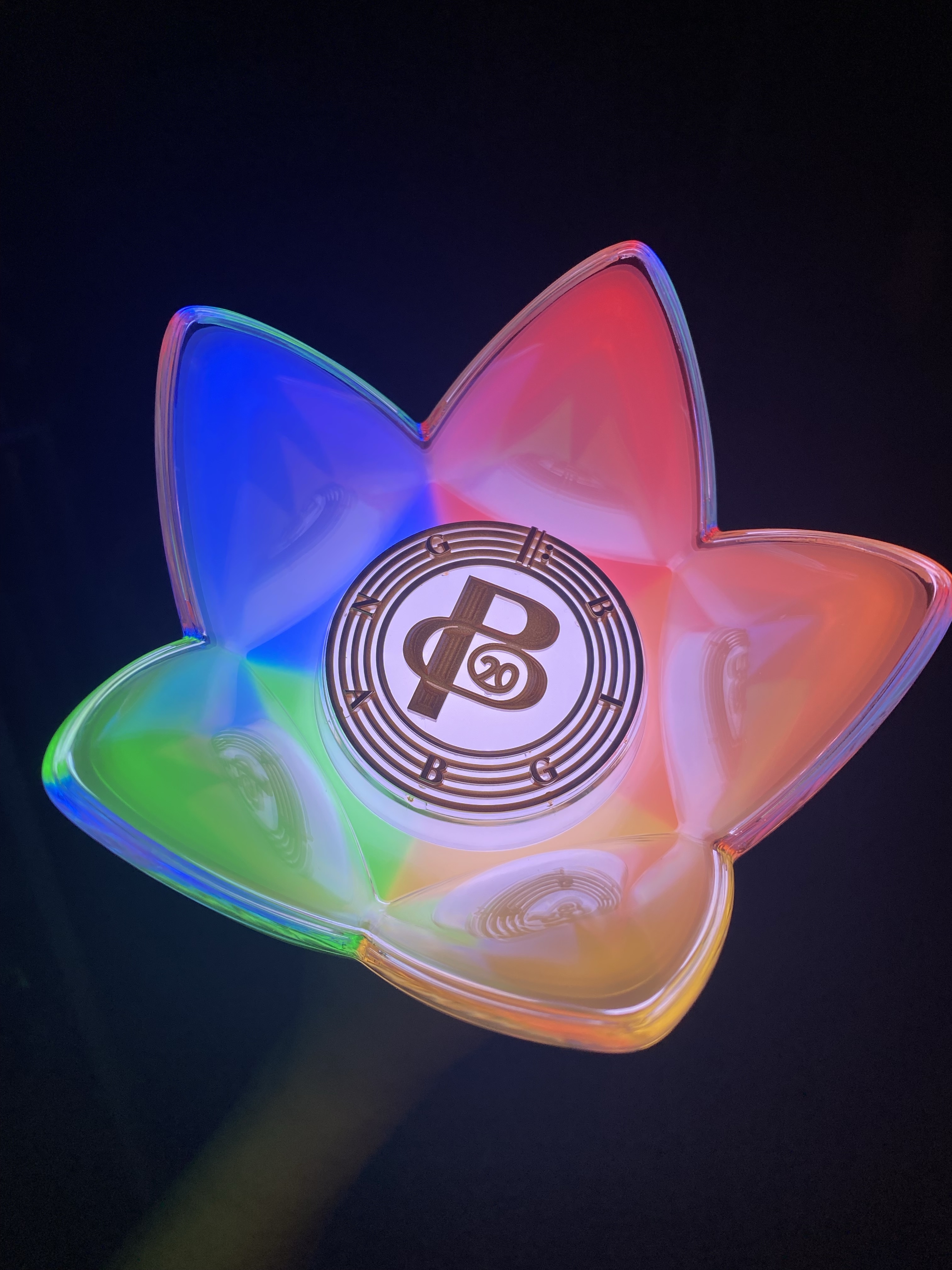 Bigbang 2026-2027 World Tour XX : Cosmos Official Light Stick 20th Anniversary Edition, Bigbang 2026-2027 World Tour XX : Cosmos Official Light Stick Keyring 20th Anniversary Edition 착용 스타일 - 2