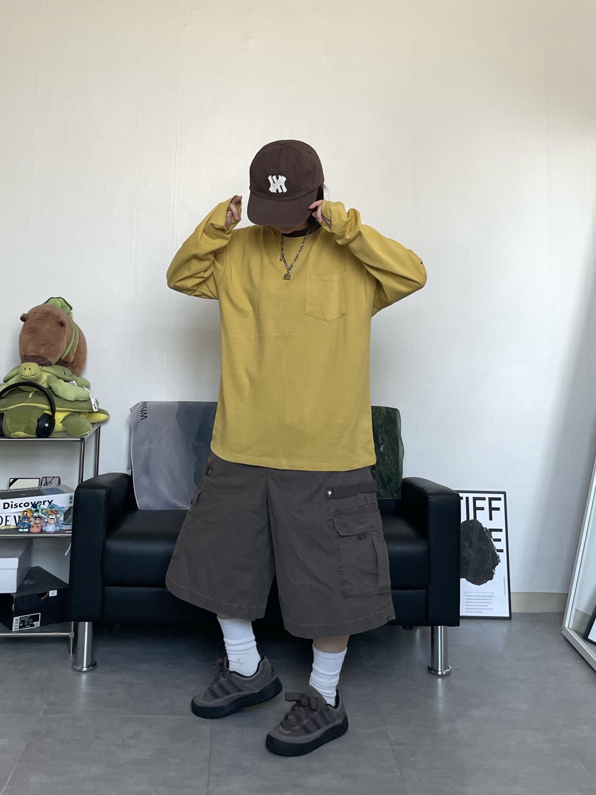 (W) Adidas Adimatic Earth Strata Dark Brown, Farfromwhat Far Patch Logo Cap Brown 착용 스타일 - 3
