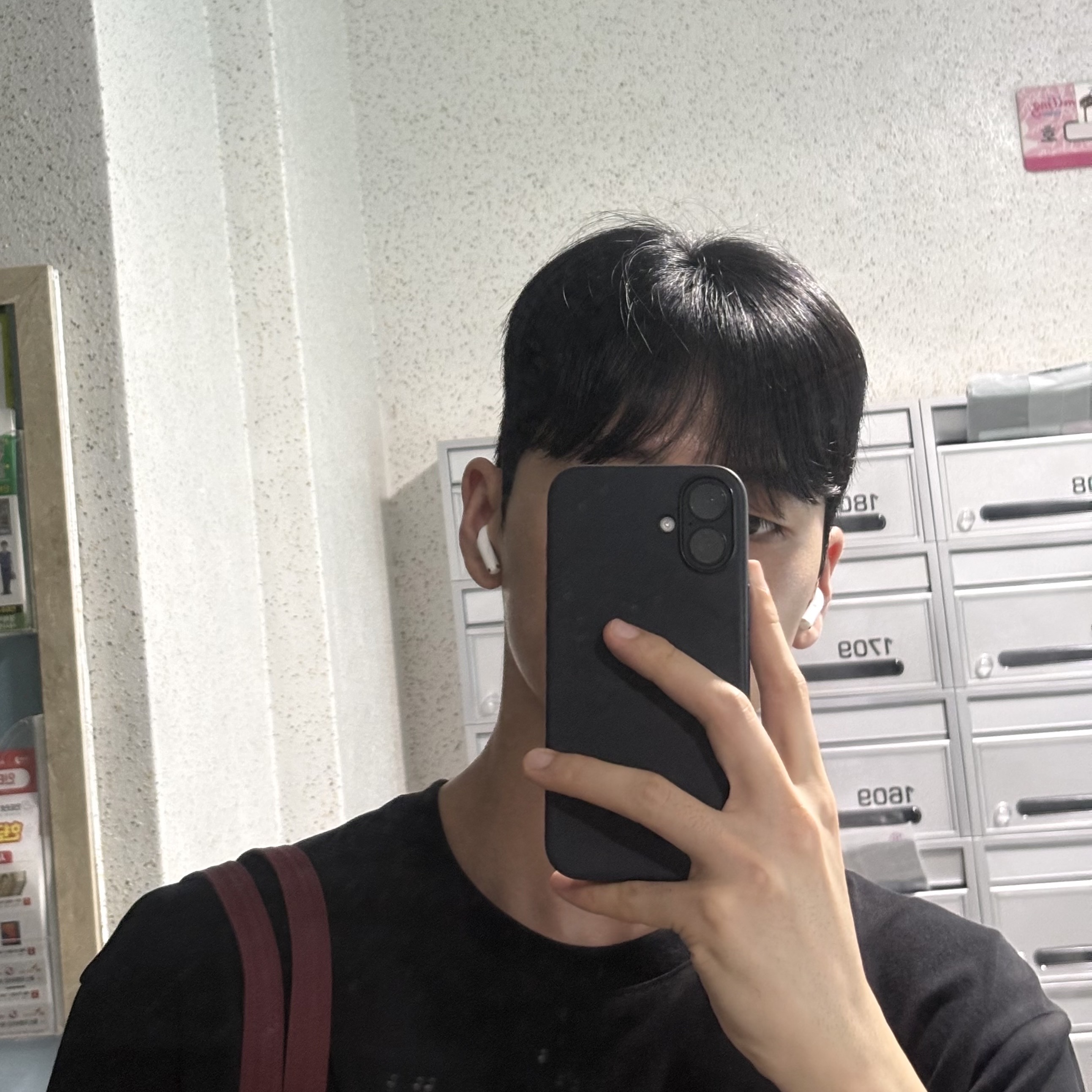 Hellodude Big Tote Bag Burgundy 착용 스타일 - 1