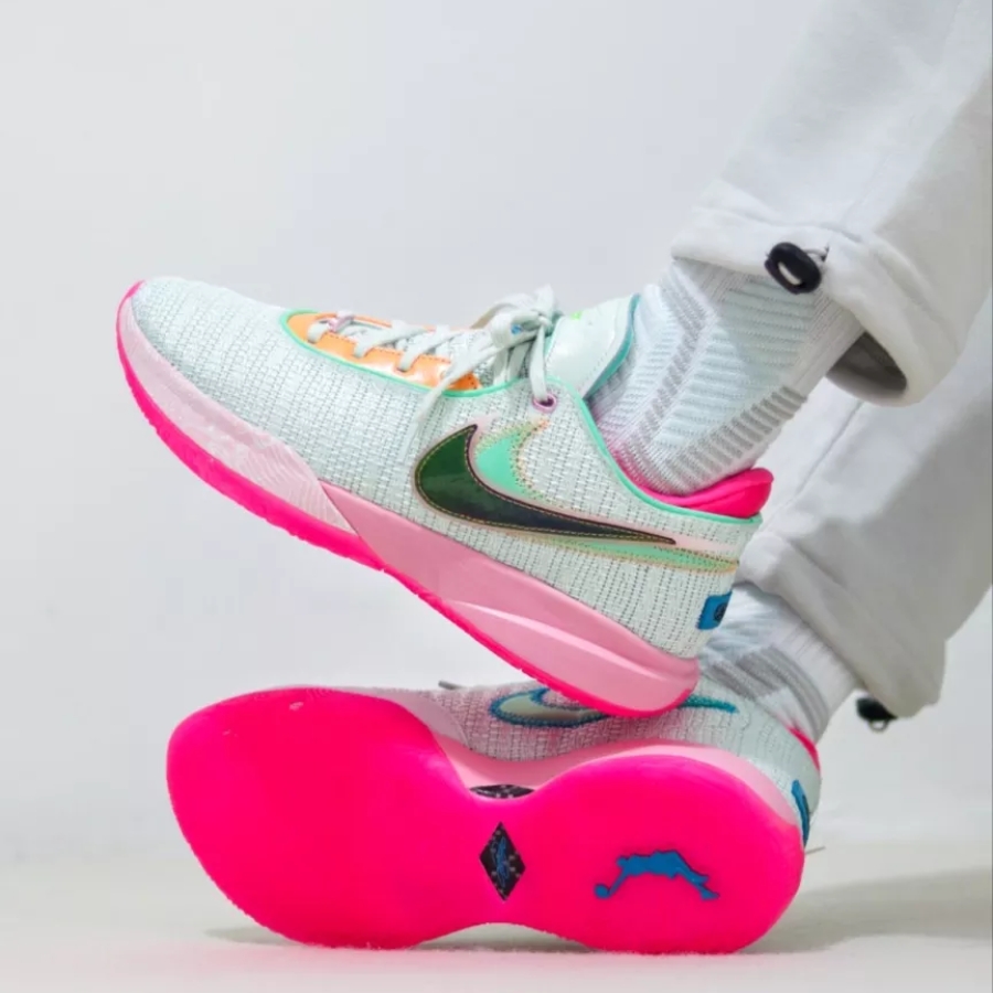 Nike LeBron XX EP Barely Green 착용 스타일 - 1