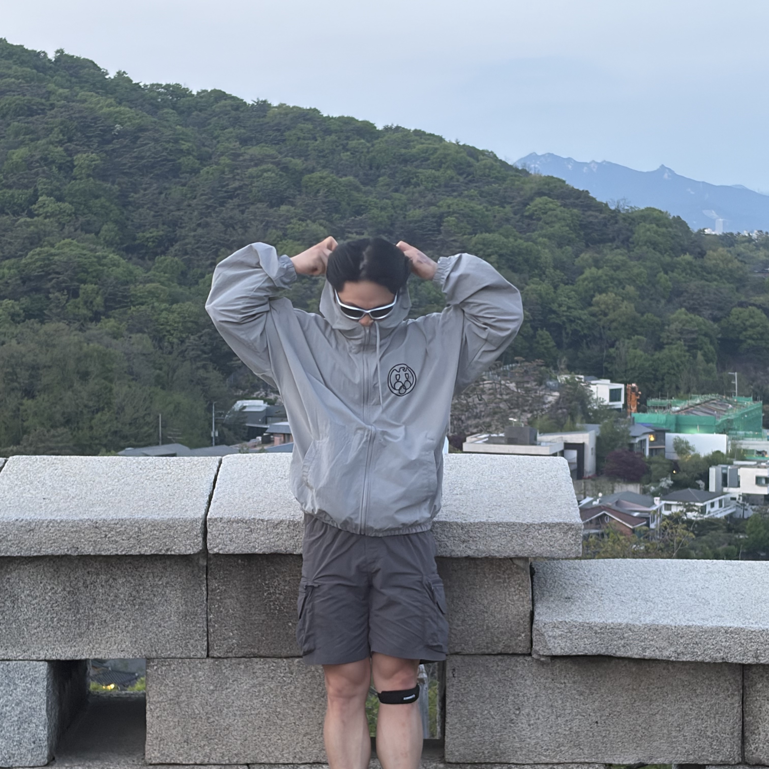 Yeezy x Gosha Rubchinskiy Vulture WB-01 Jacket Mocha 착용 스타일