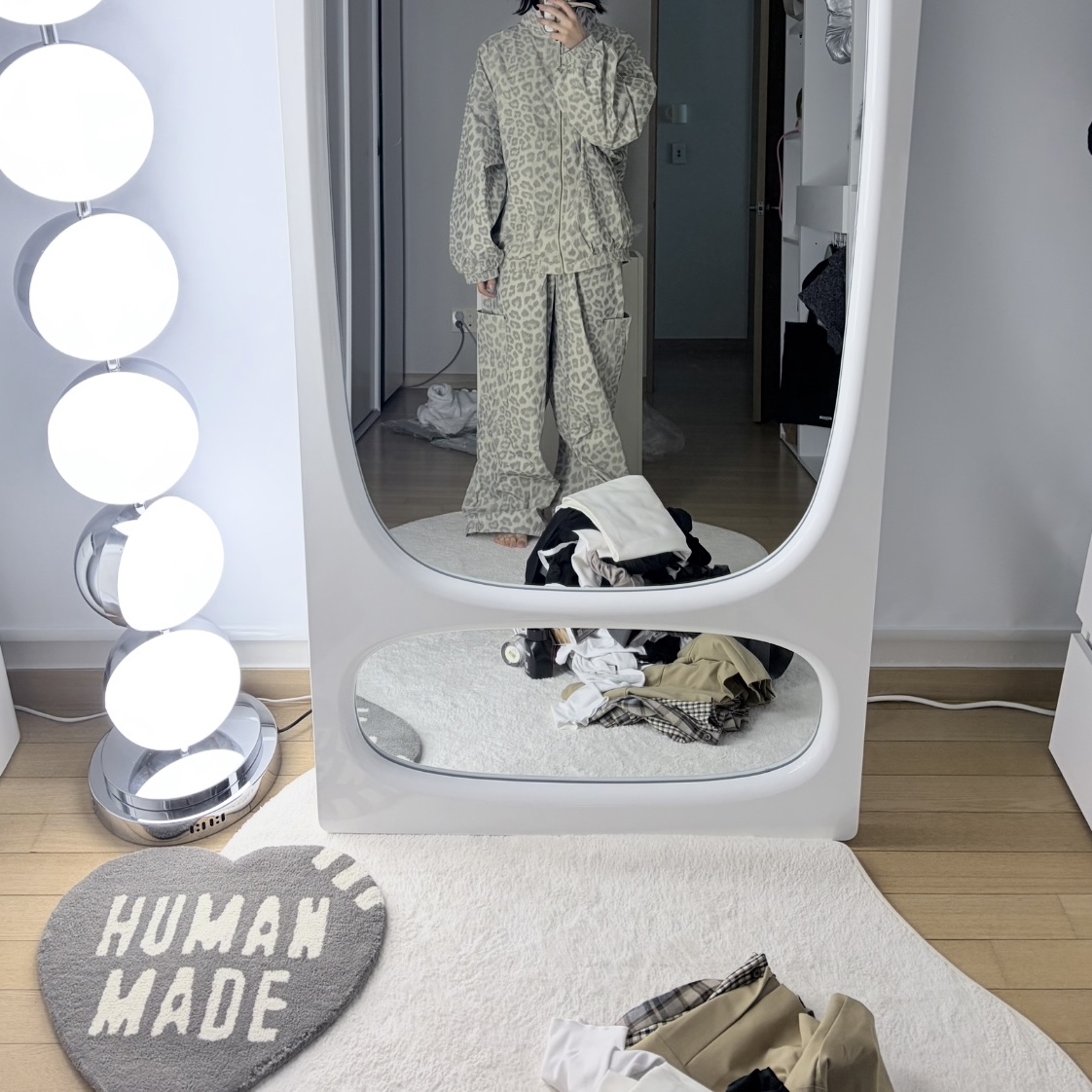 Human Made Heart Small Rug Gray 착용 스타일