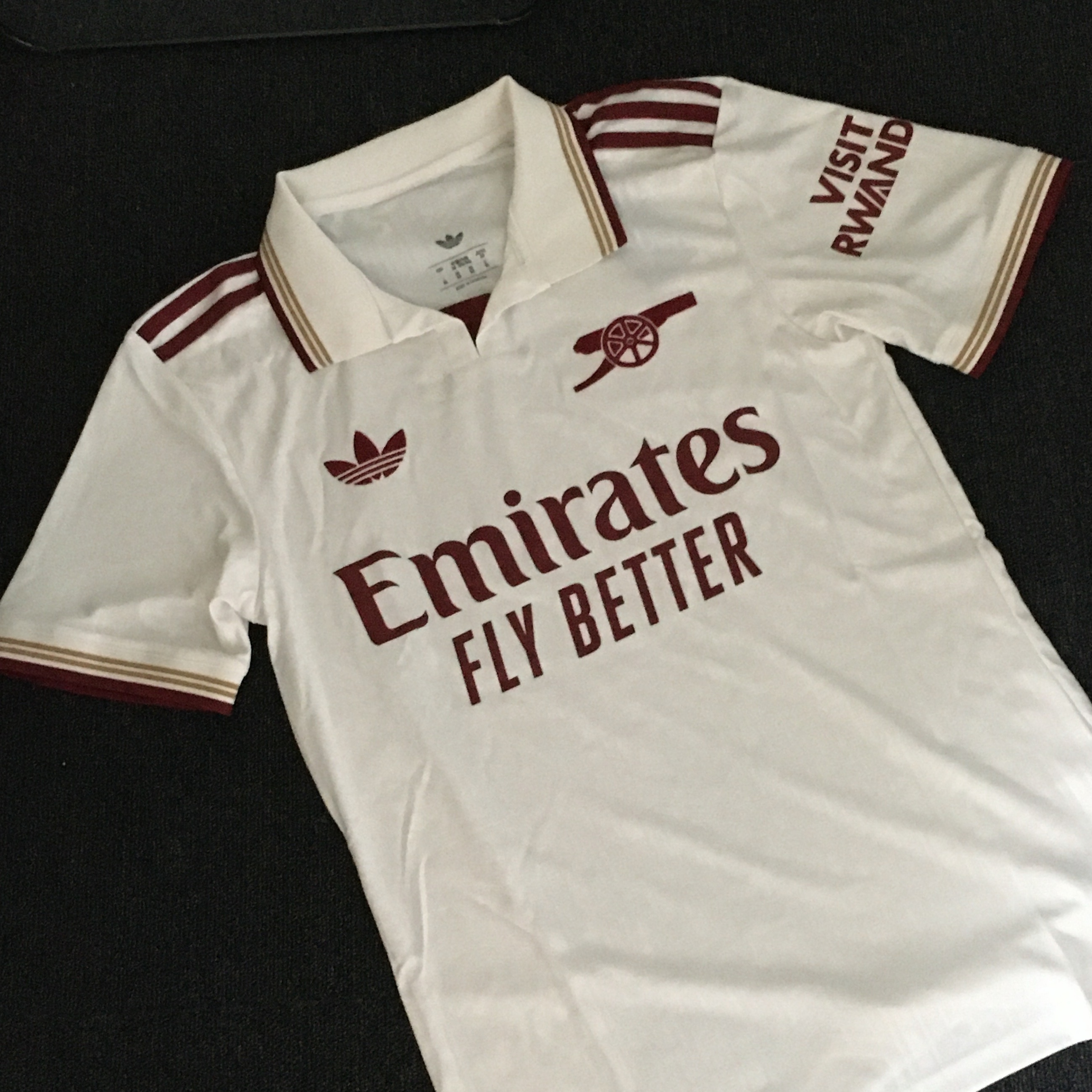 Adidas Arsenal 2025/26 3rd Jersey Cloud White Team Coll Burgundy 2 - KR Sizing (Non Marking Ver.) 착용 스타일