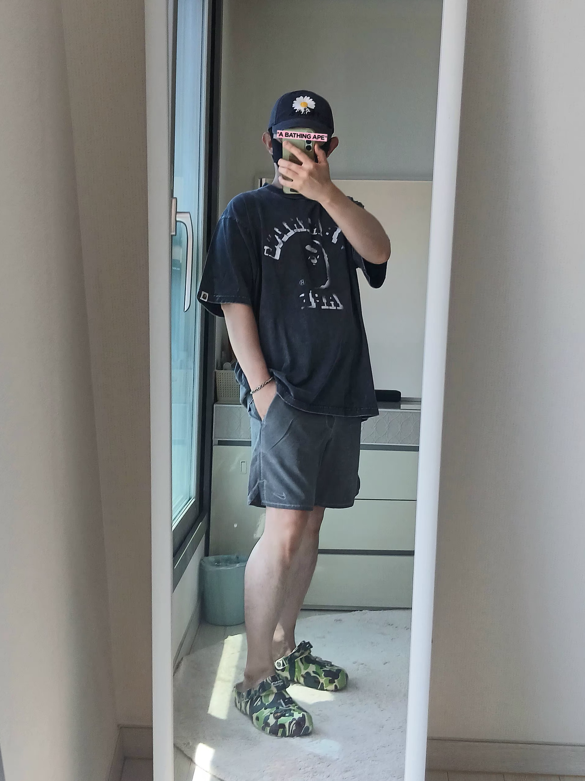 Peaceminusone x Toy Story The First Fan Cap 01 Dark Grey, Nike N.A.C. Unlimited 7 Inch Training Shorts Smoke Grey (IF2814-084) 착용 스타일 - 6