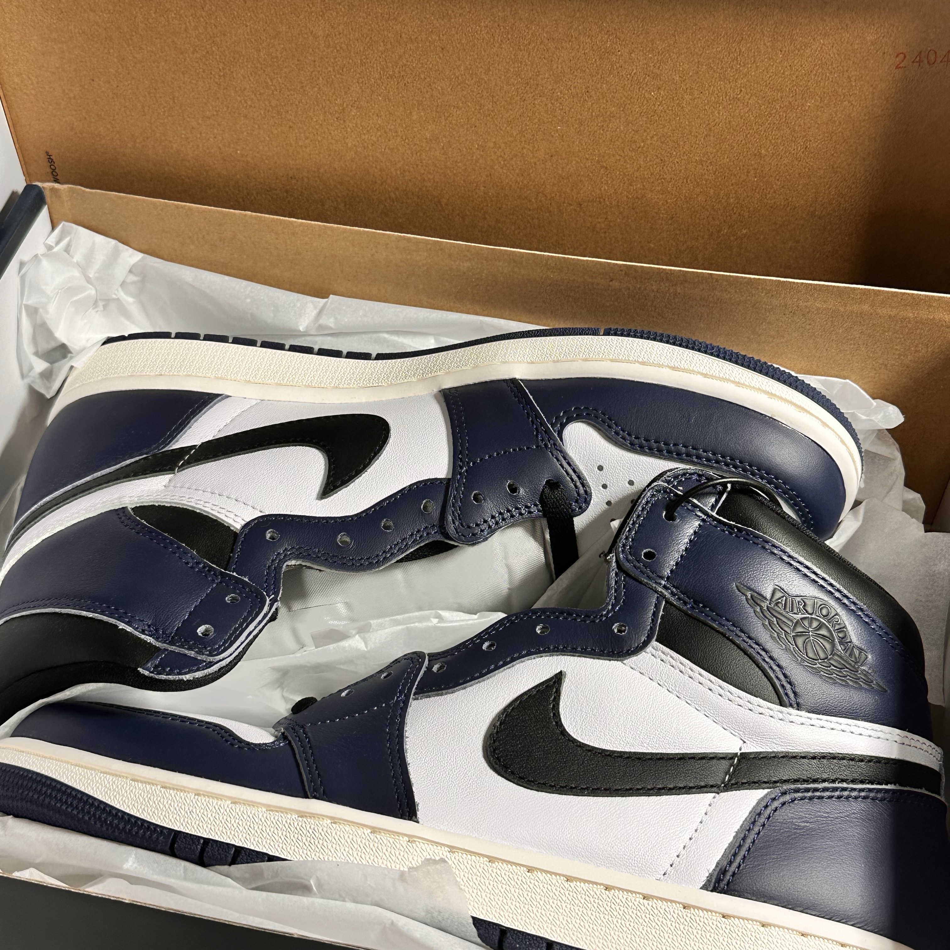 Jordan 1 Retro High OG Midnight Navy 착용 스타일 - 3