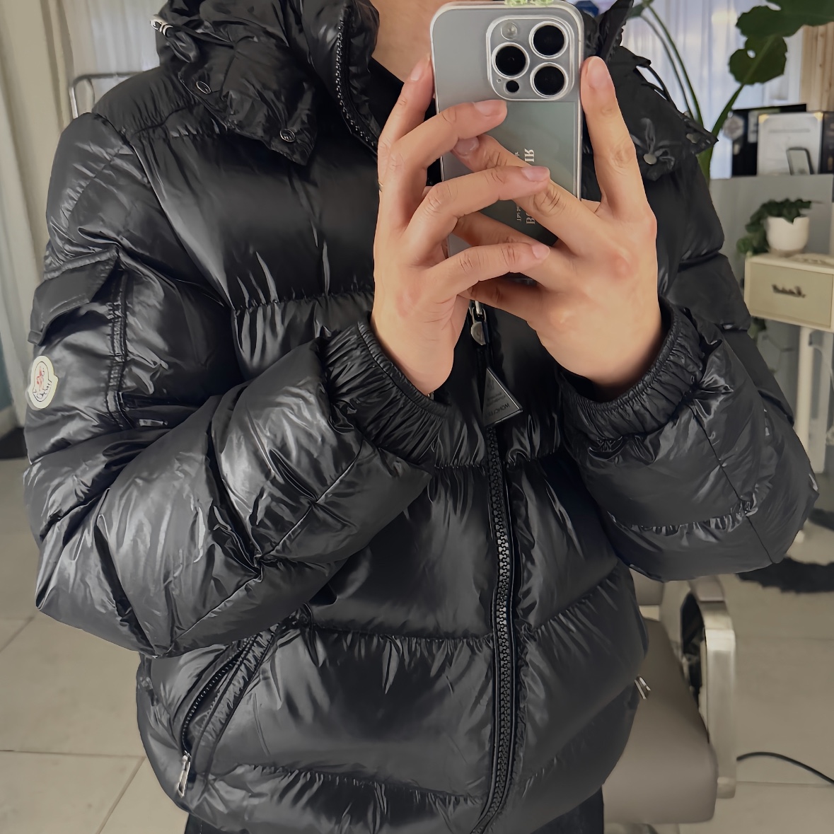 Moncler Maya Hooded Short Down Jacket Black - 25FW 착용 스타일