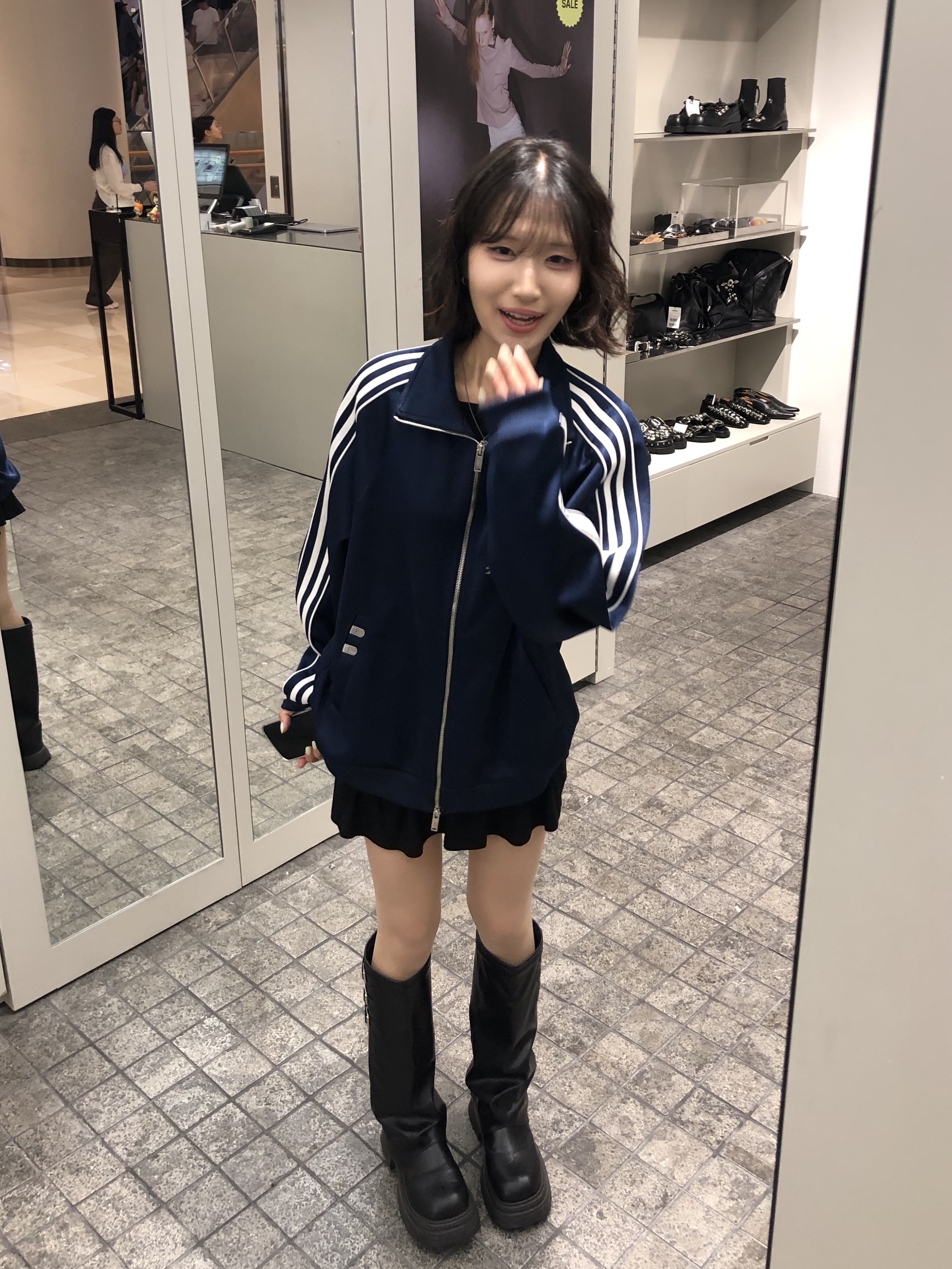 [트리플적립] PACOSPLY Falling Angel Sports Jacket Navy 착용 스타일