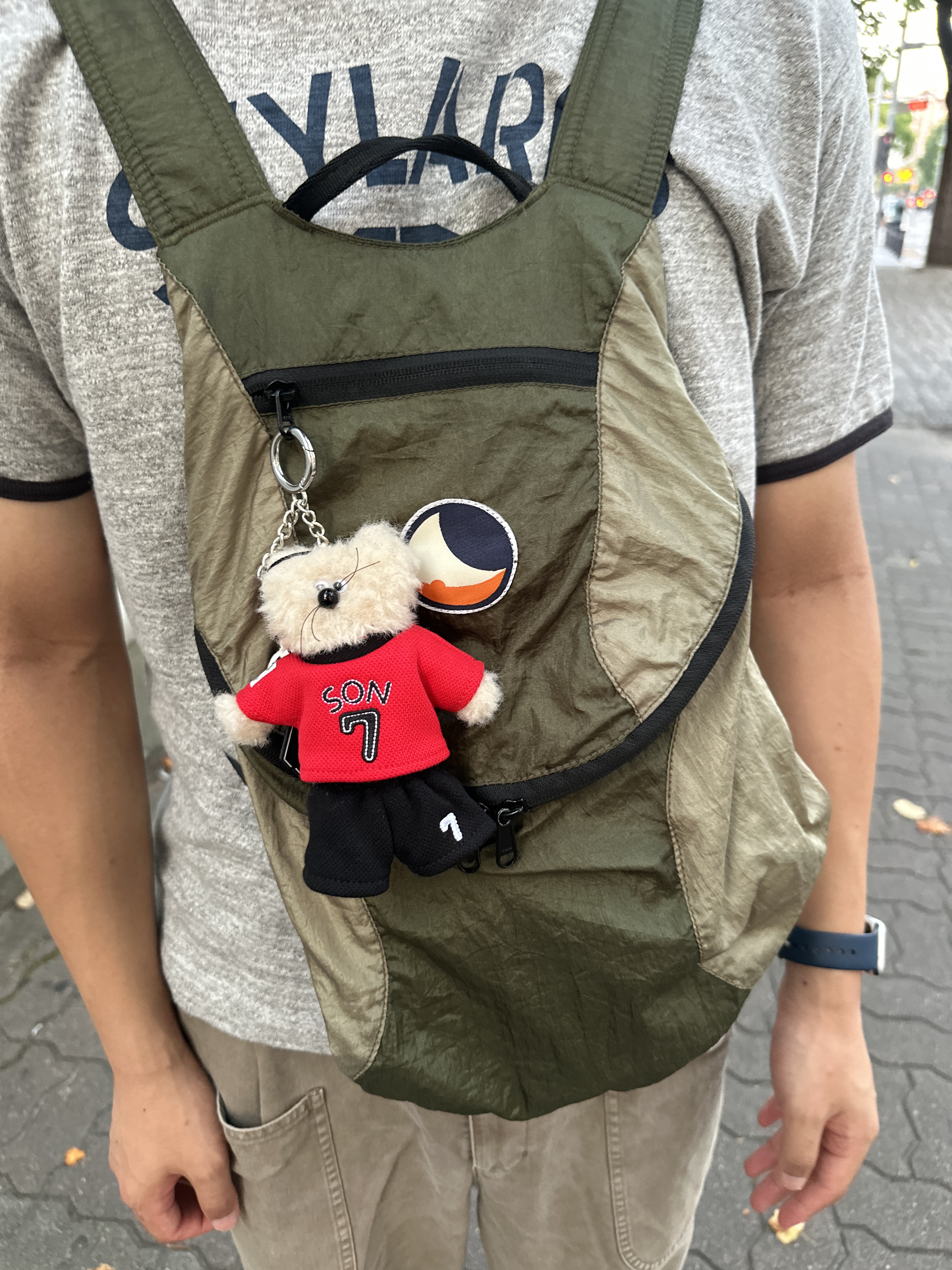 Monamhee x NOS7 Captain SON.hee Keyring Red, New Balance Minimus MT10O Black Castlerock 착용 스타일 - 4