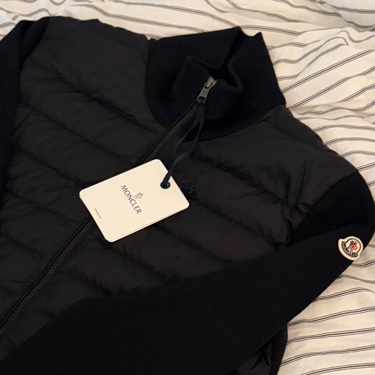 Moncler Padded Zip-Up Cardigan Black - 26FW 착용 스타일