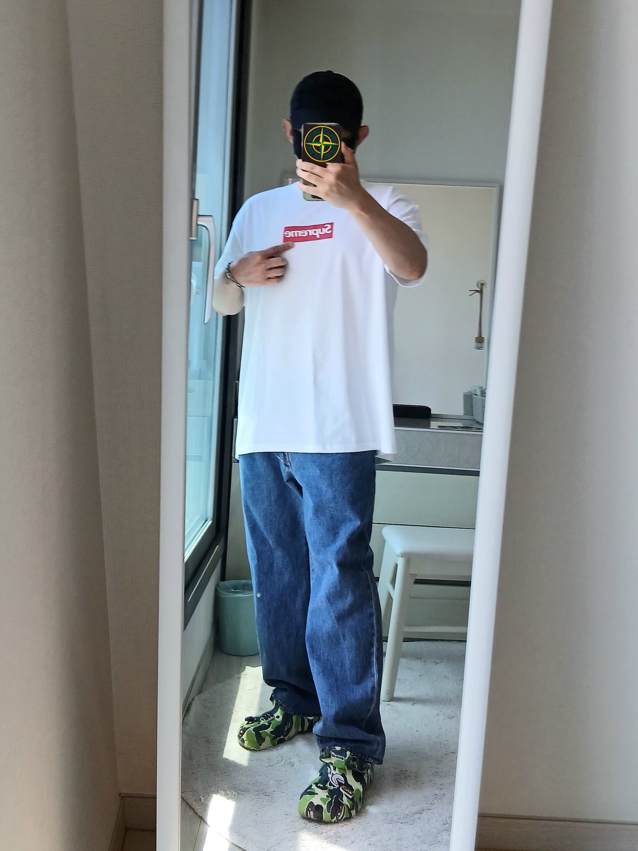 Stone Island 9100011 Nylon Metal in Econyl Baseball Cap with Drawcord Compass Embroidery Black, Supreme West Hollywood Box Logo T-Shirt White - 23SS 착용 스타일 - 8