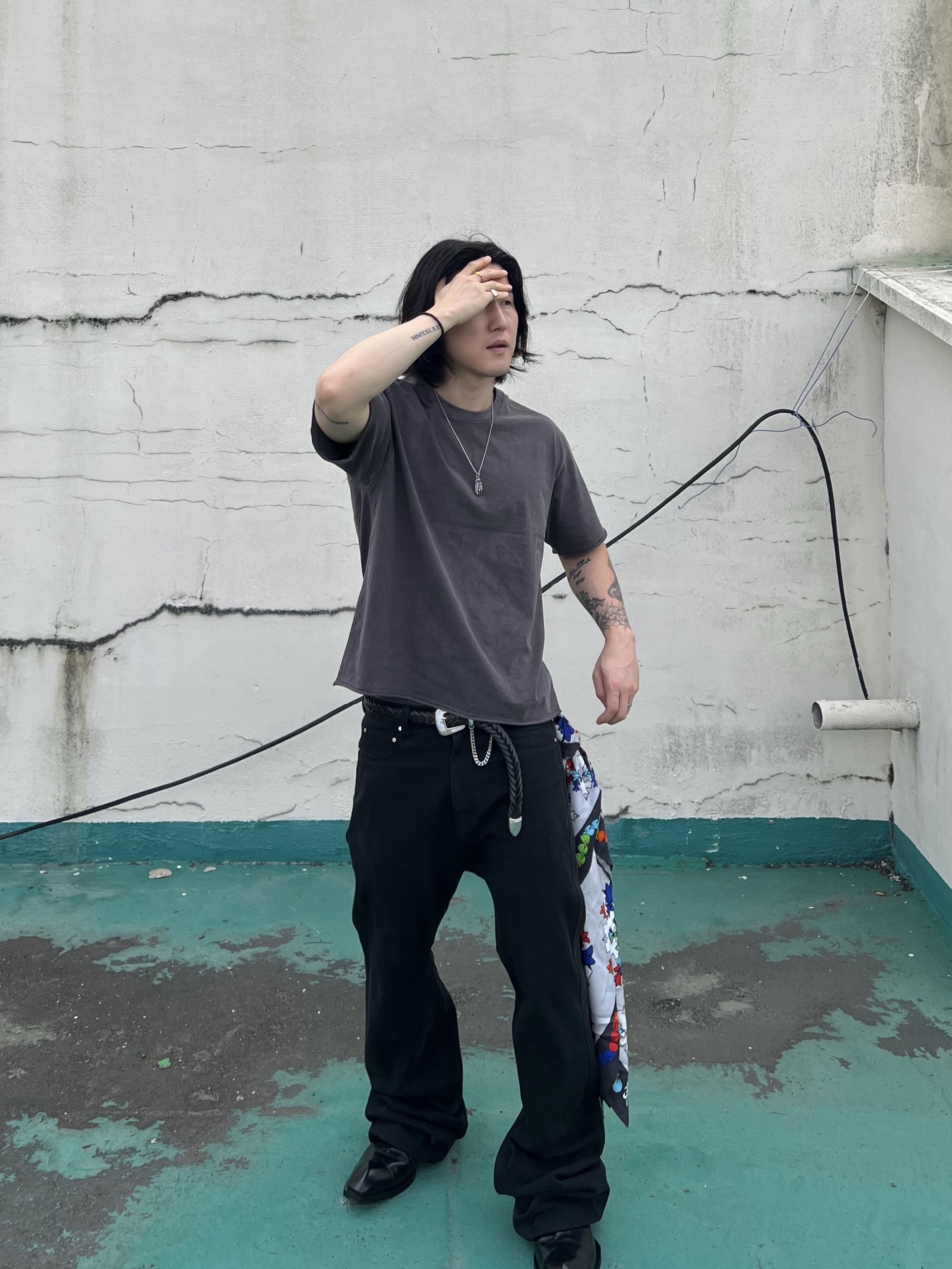 Nonnod Flared Pants Black, Awende Requiem Silk Scarf Multi 착용 스타일 - 4