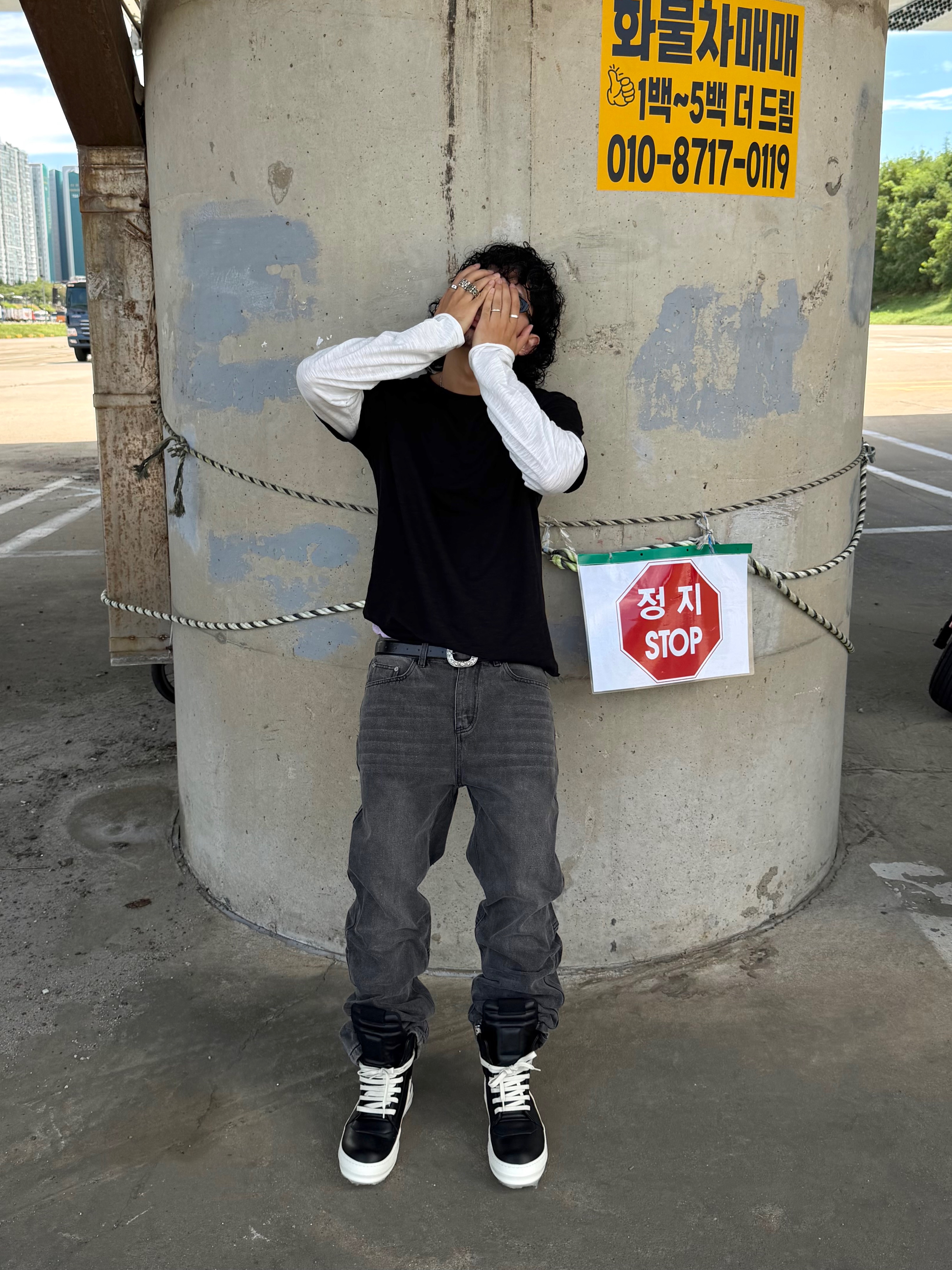 Rick Owens Geobasket Sneakers Black Milk, (W) Rick Owens Geobasket Leather Sneakers Black Milk 착용 스타일 - 5