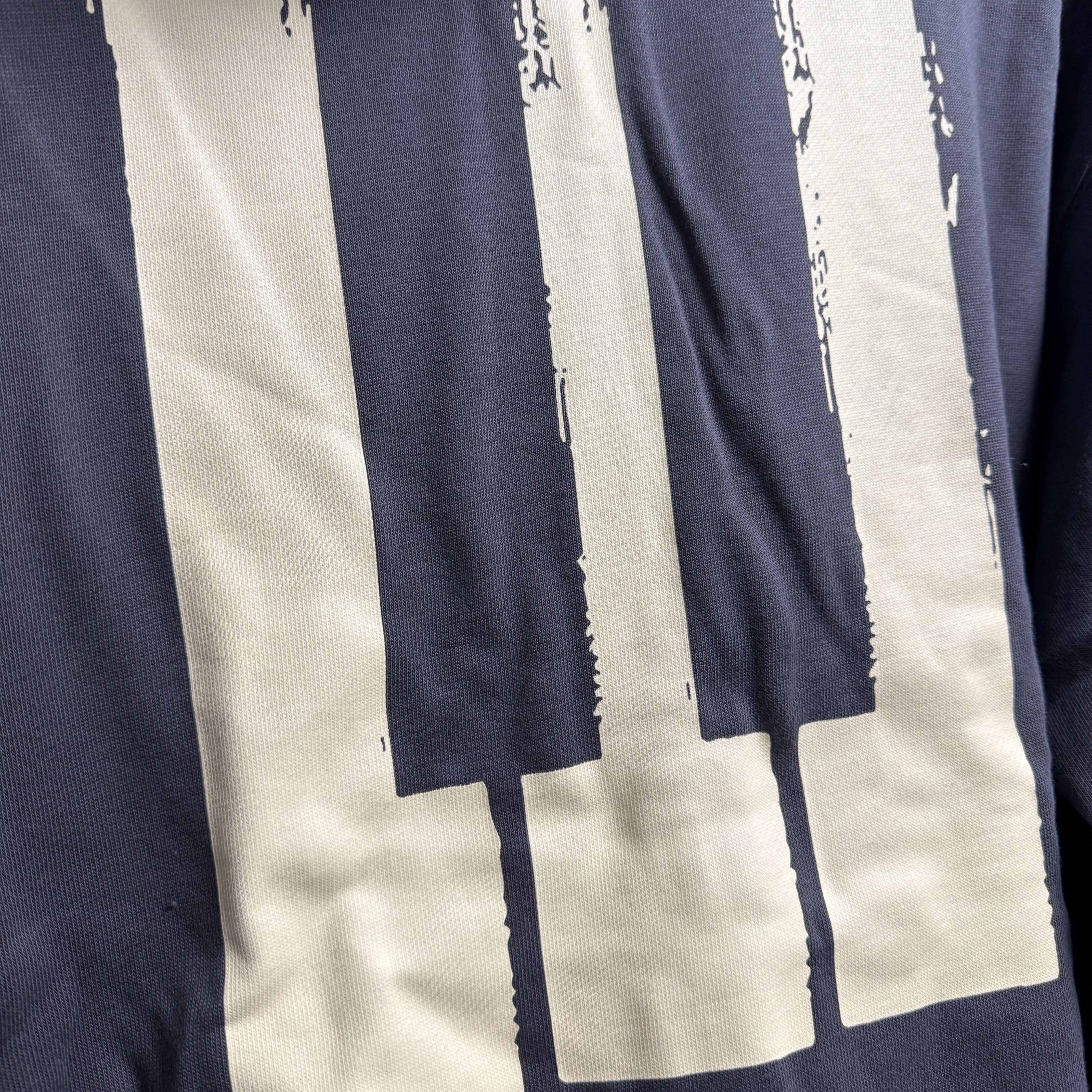Bigbang 20th Anniversary Media Exhibition Zip-Up Hoodie Piano Charcoal 착용 스타일 - 3