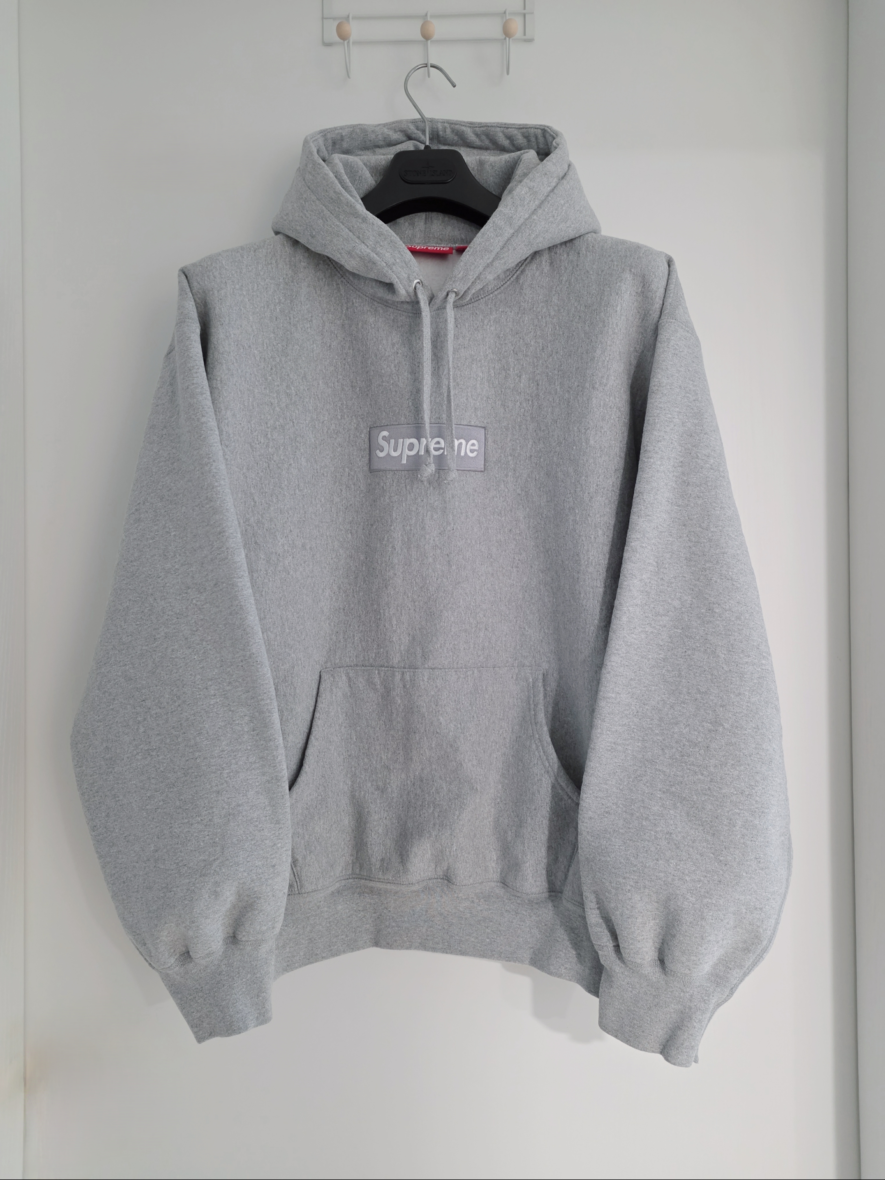 Supreme Box Logo Hooded Sweatshirt Heather Grey - 24FW 착용 스타일