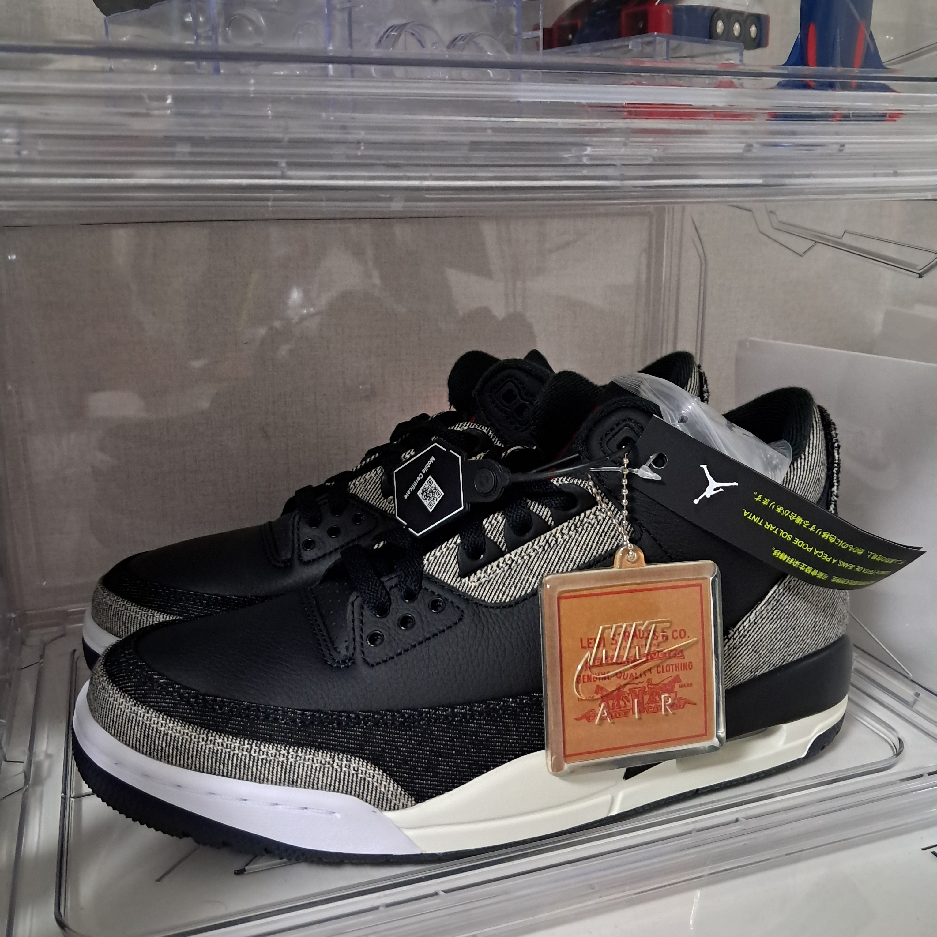 Jordan 3 x Levi’s Black and White 착용 스타일 - 2