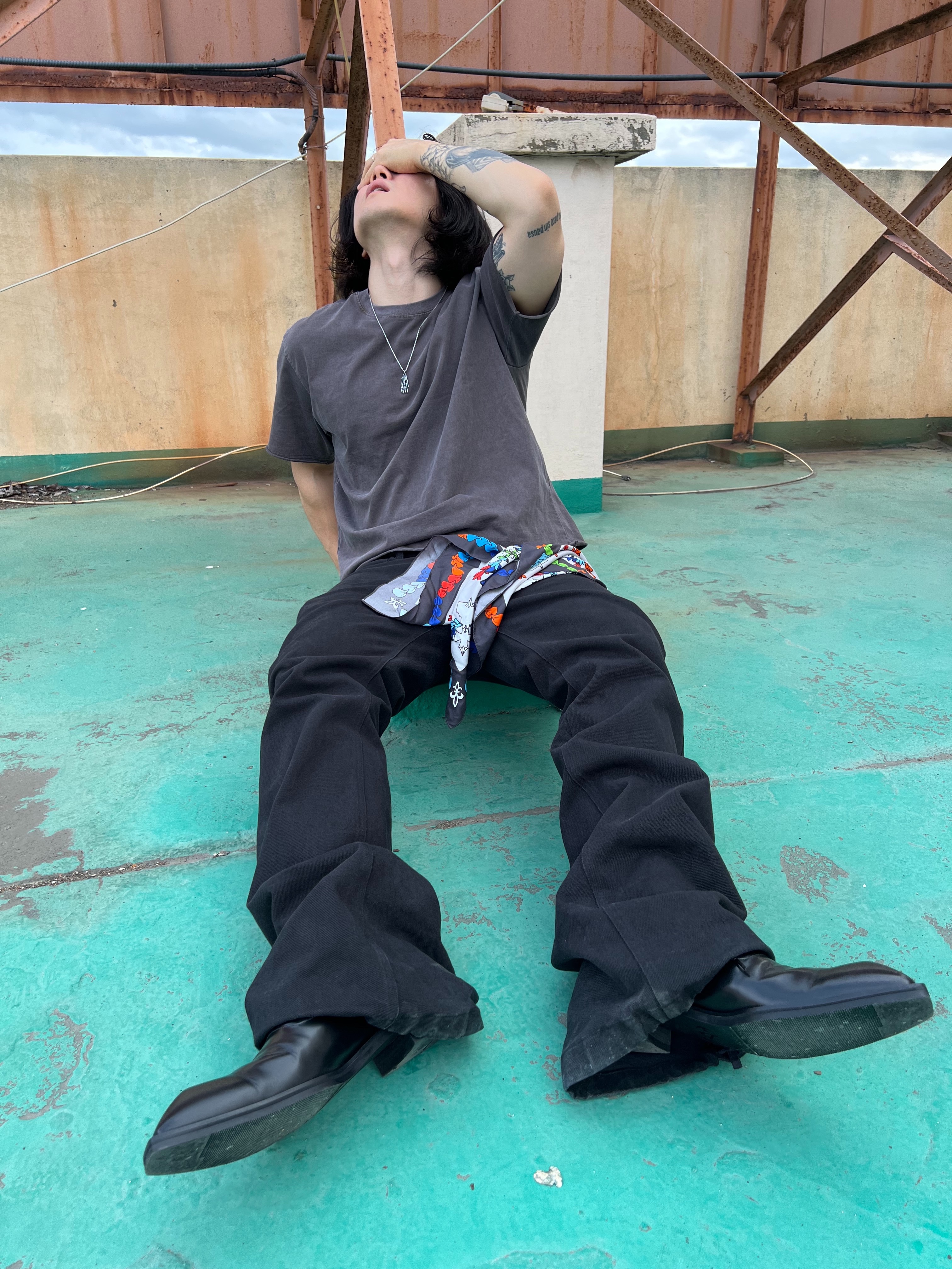 Nonnod Flared Pants Black, Awende Requiem Silk Scarf Multi 착용 스타일 - 7