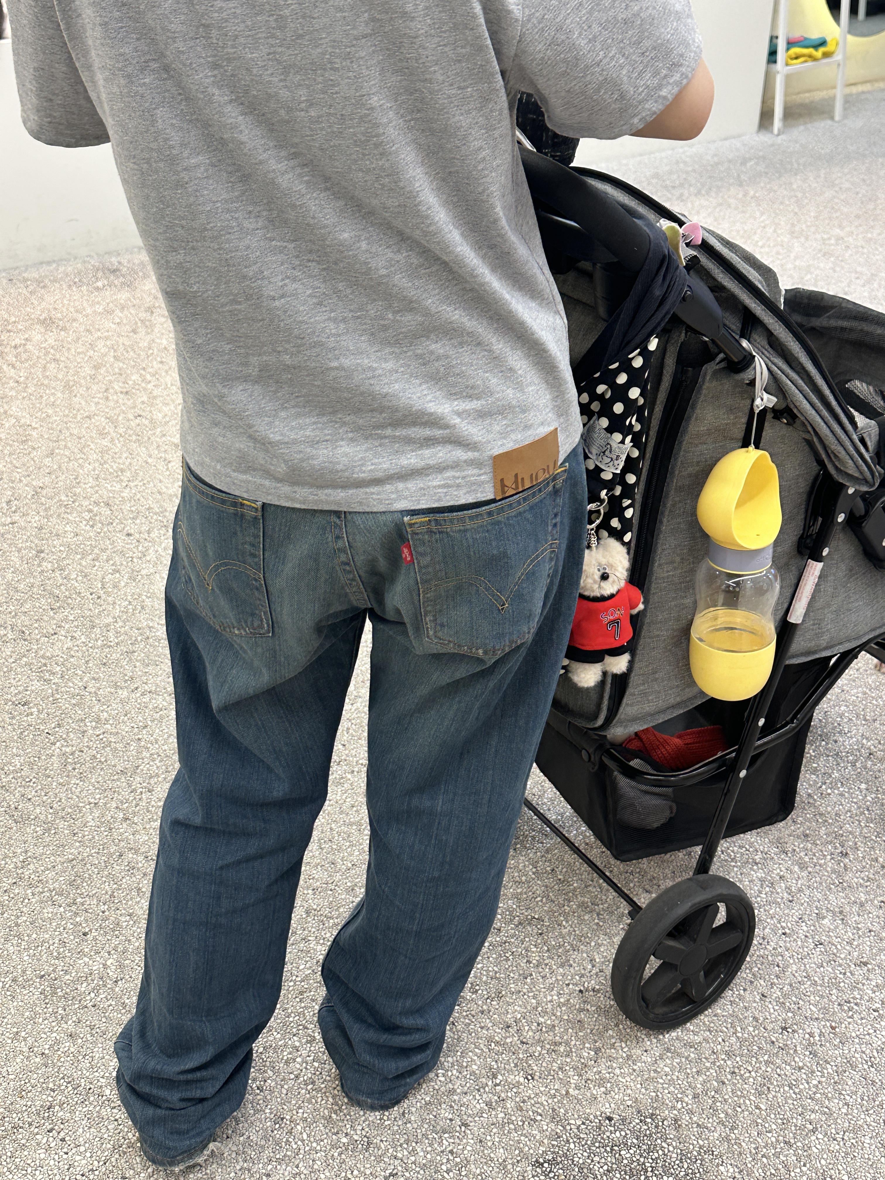 Monamhee x NOS7 Captain SON.hee Keyring Red, New Balance Minimus MT10O Black Castlerock 착용 스타일 - 5